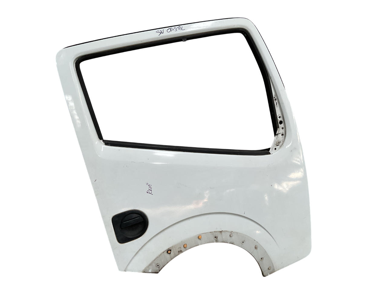 Puerta del dcha Nissan Cabstar 06-14