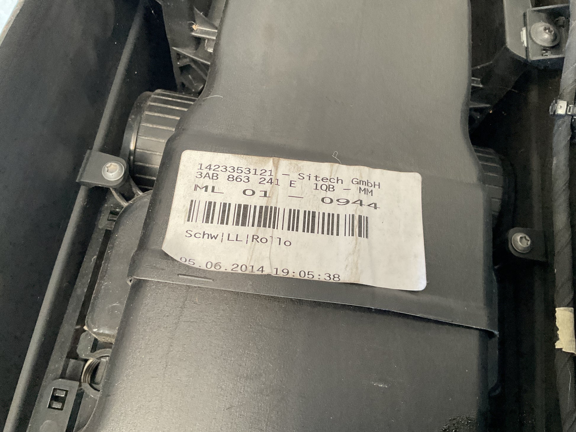Consola central VW Passat 08-17