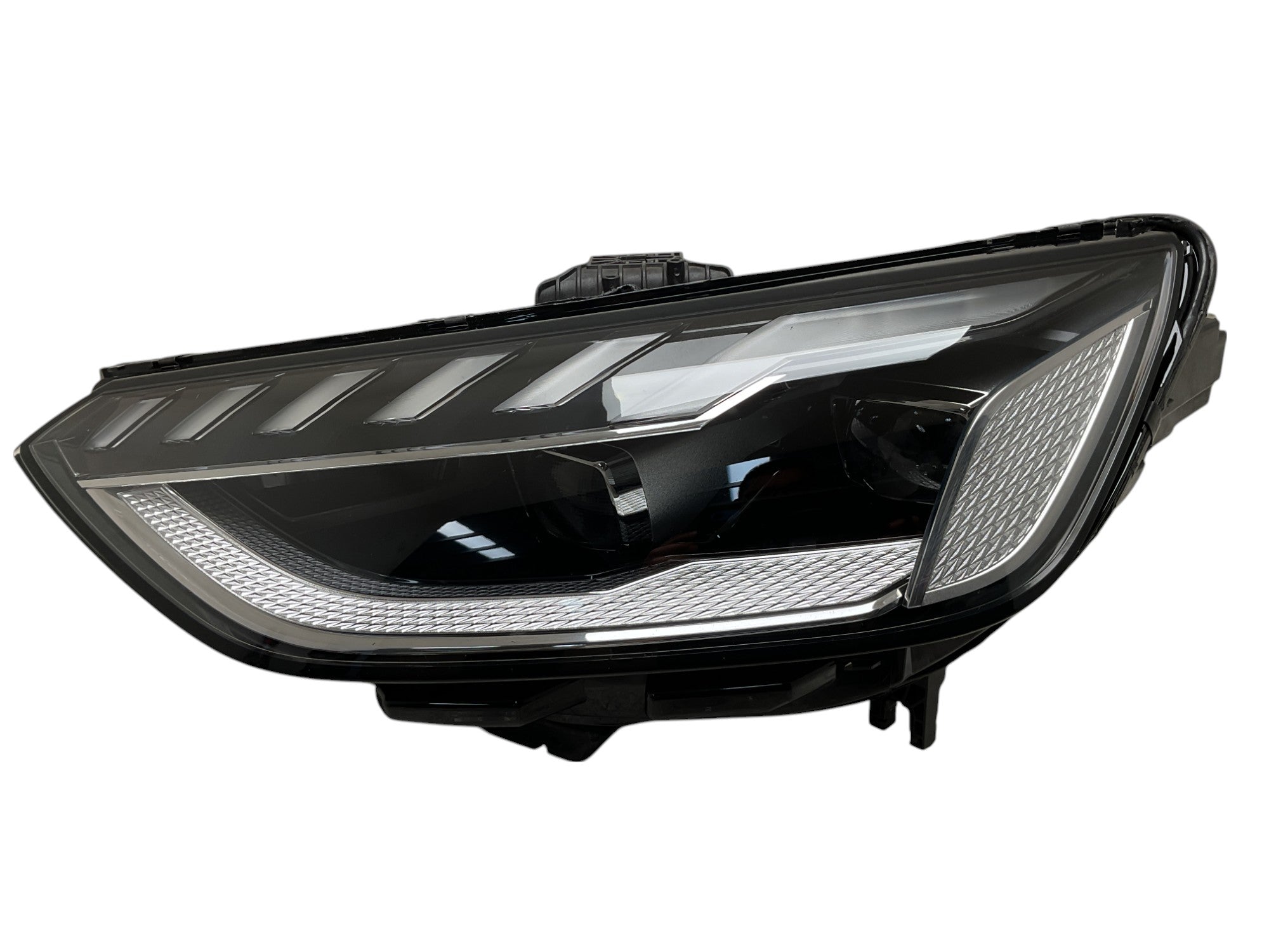 Faro izq Audi A4 B9 Matrix