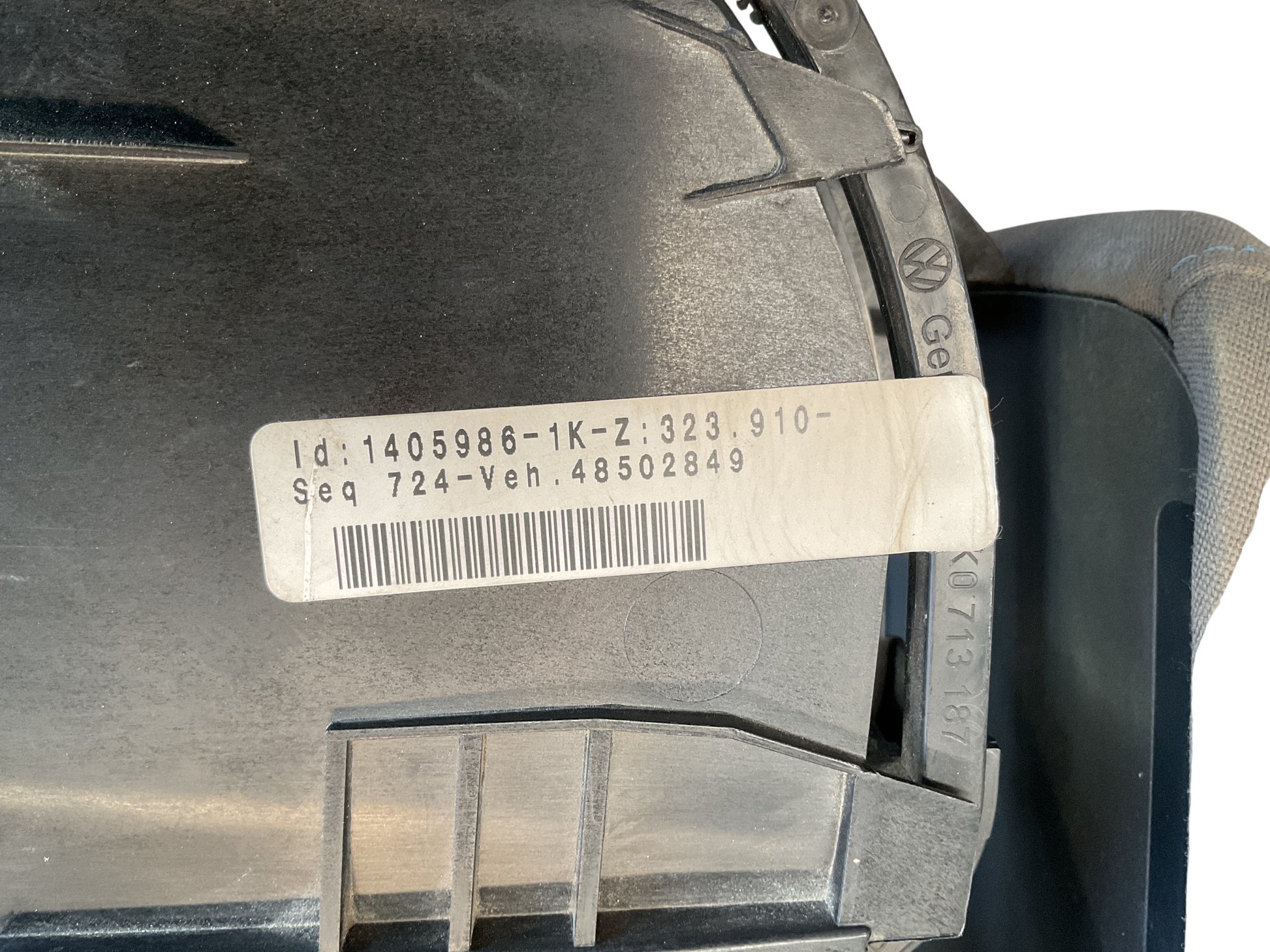 Reposabrazos VW Golf Jetta 03-11