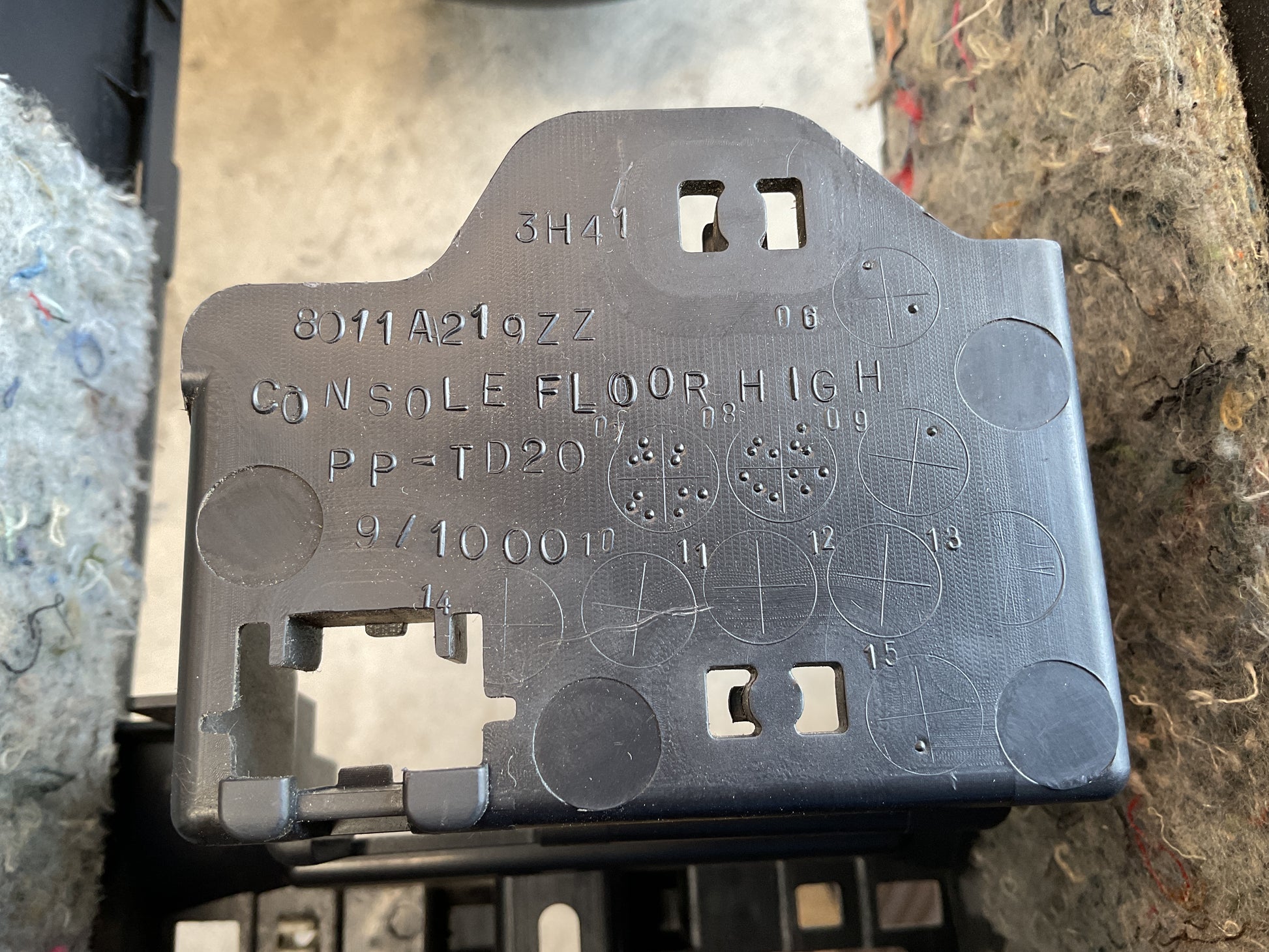 Consola central Mitsubishi Lancer 07-17