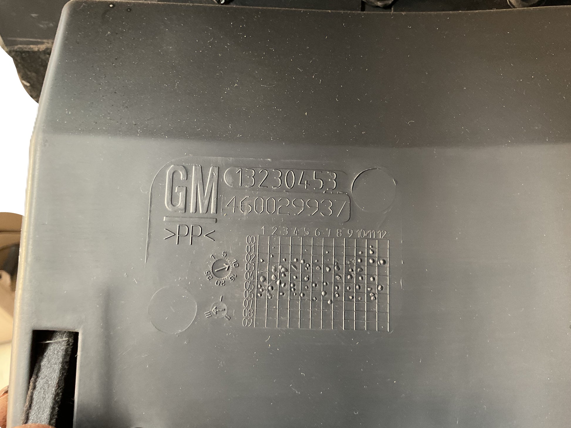 Guantera Opel 13230453