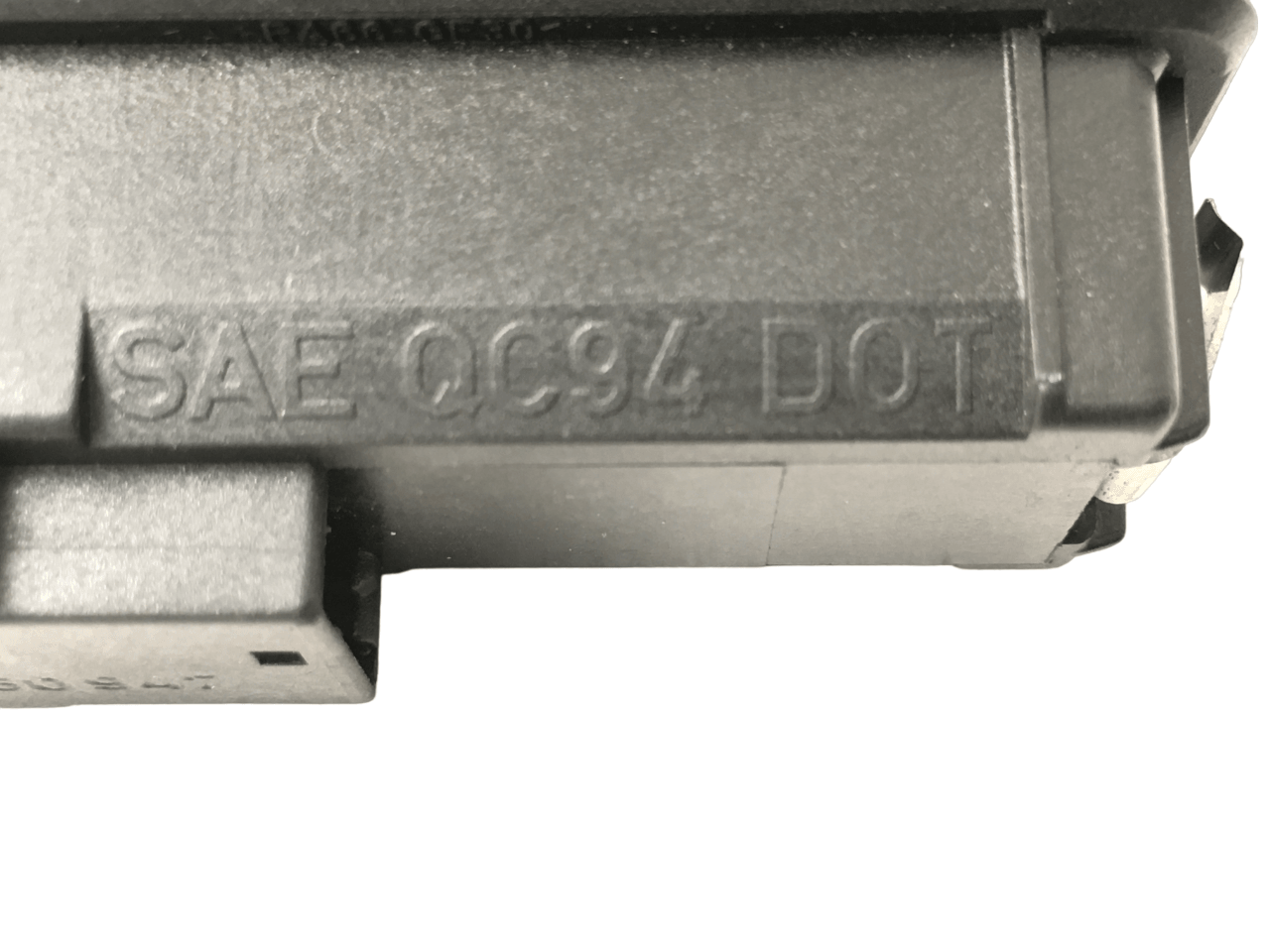 Interruptor advertencia BMW SAEQC94DOT - AutoRR SAEQC94DOT