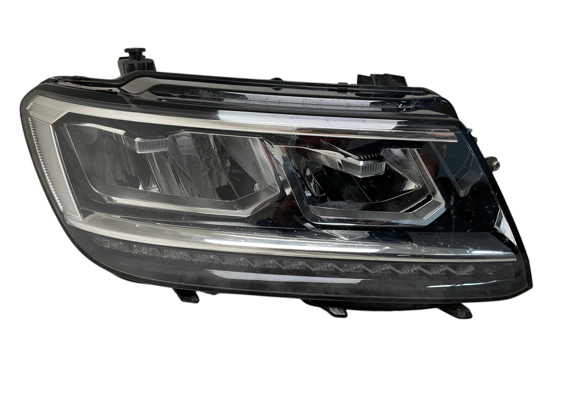 Faro dcho VW Tiguan II 2016 2025 - 5NB941036D