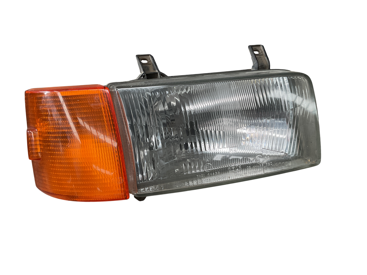 Faro del dcho VW Transporter 90-96 701941010