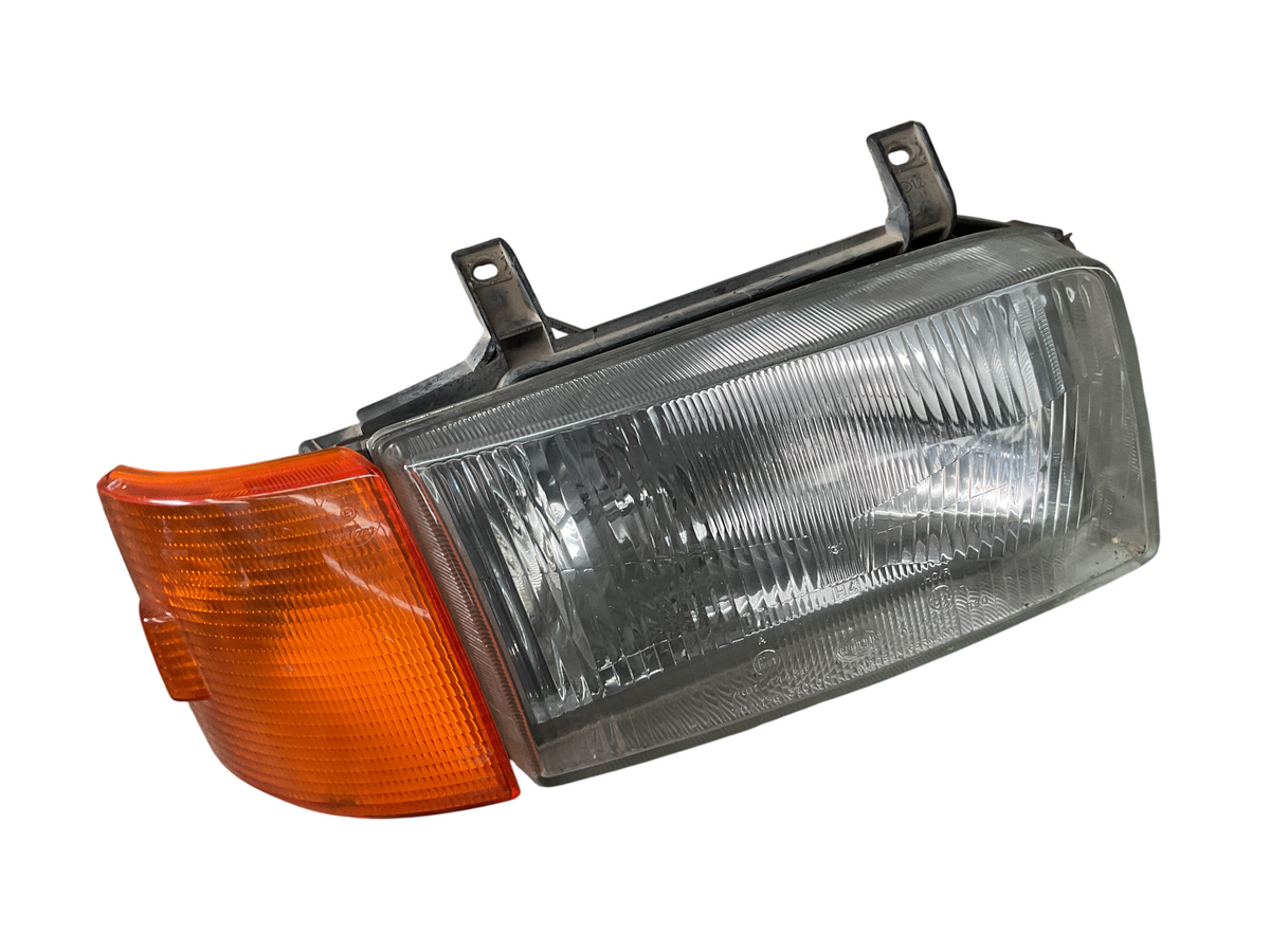 Faro del dcho VW Transporter 90-96 701941010
