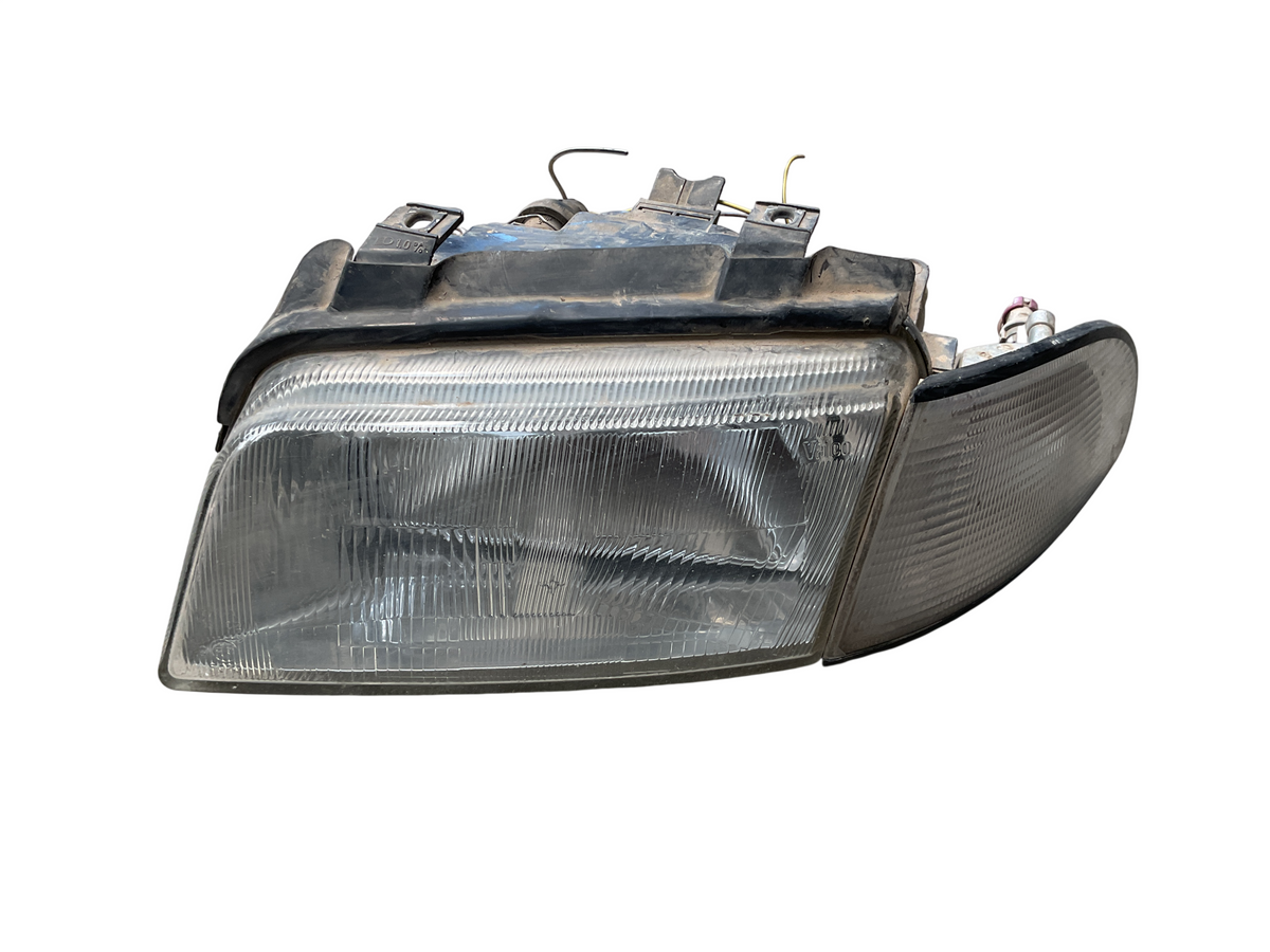 Faro del izq Audi A4 1995-2001