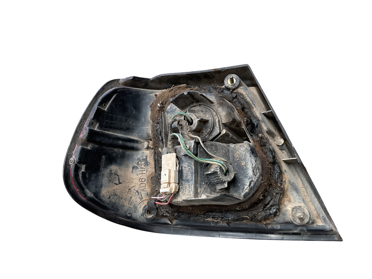 Piloto tra dcho Nissan Almera Hatchback 265500N028