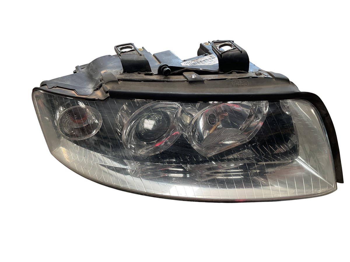 Faro del dcho Audi A4 2000-2006 8E0941030