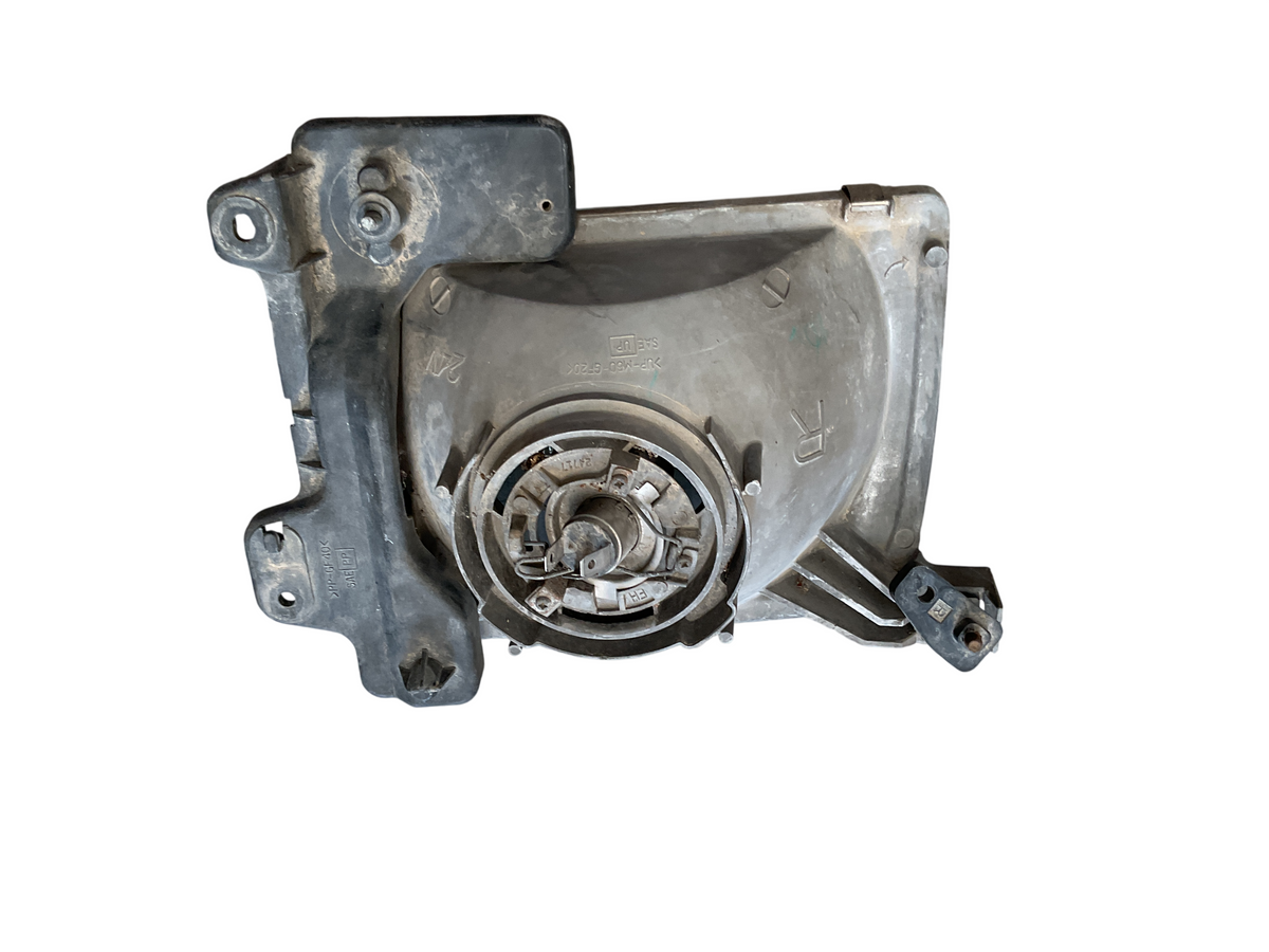 Faro del dcho Nissan Navara 97-05 260103S225
