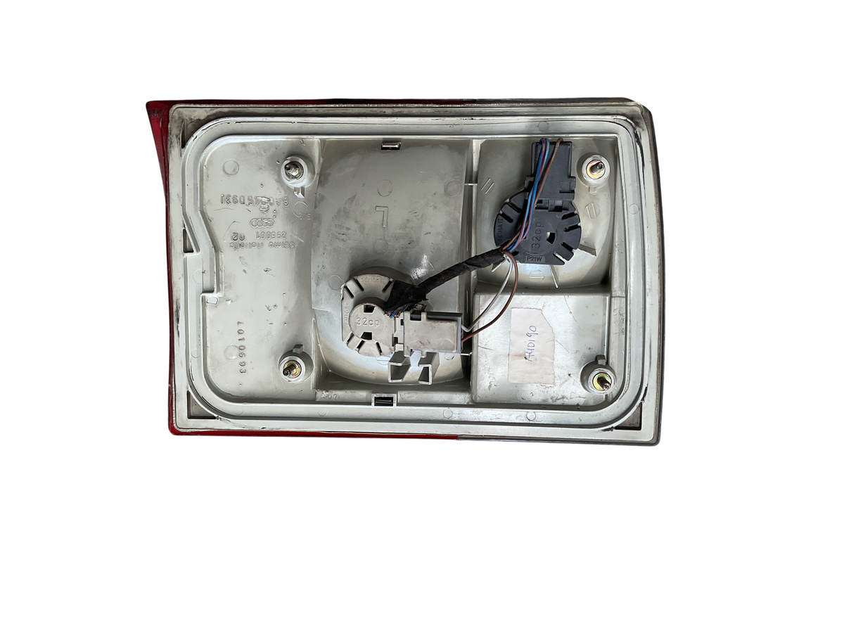 Piloto trasero izq Audi 80 91-96 8A0945093J