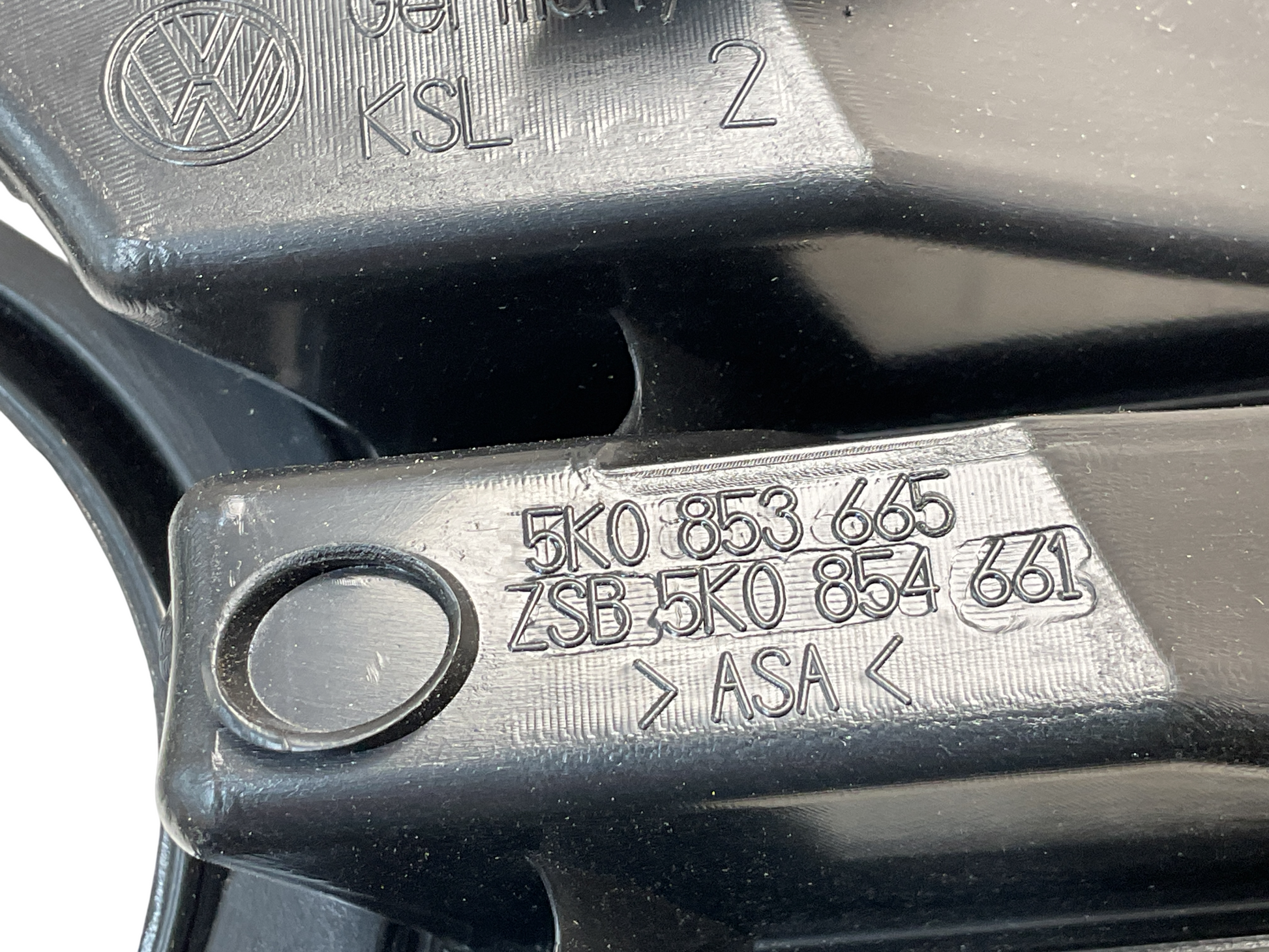 Rejilla izq de paragolpes VW Golf VI 08-13