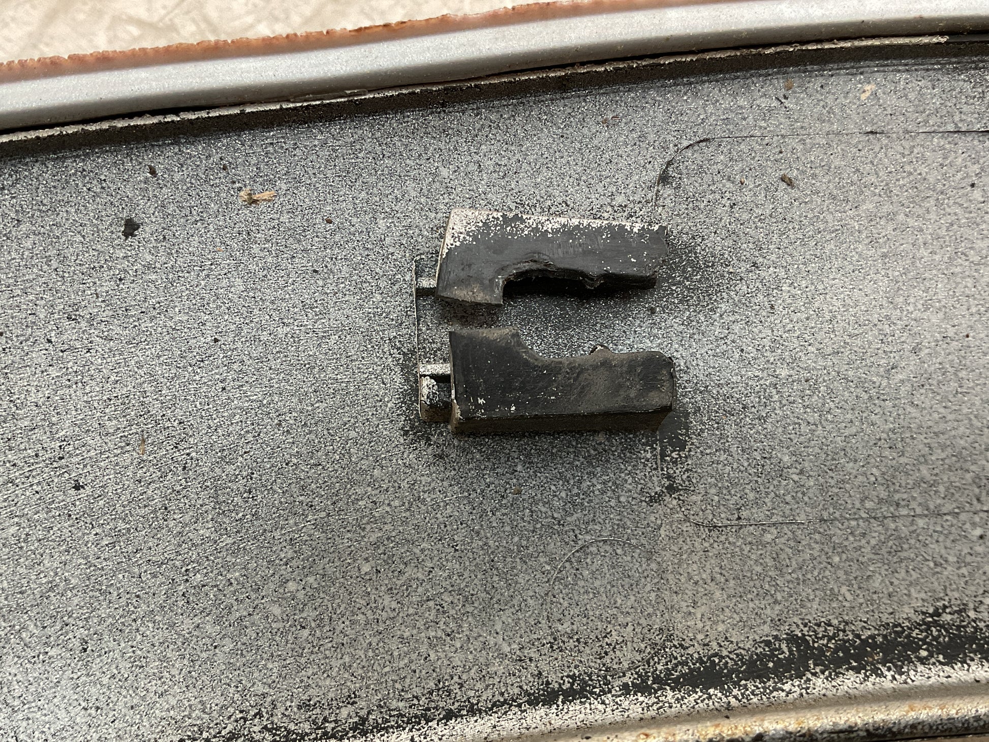 Aletin del izq Suzuki Vitara 88-98 - 7763166A0