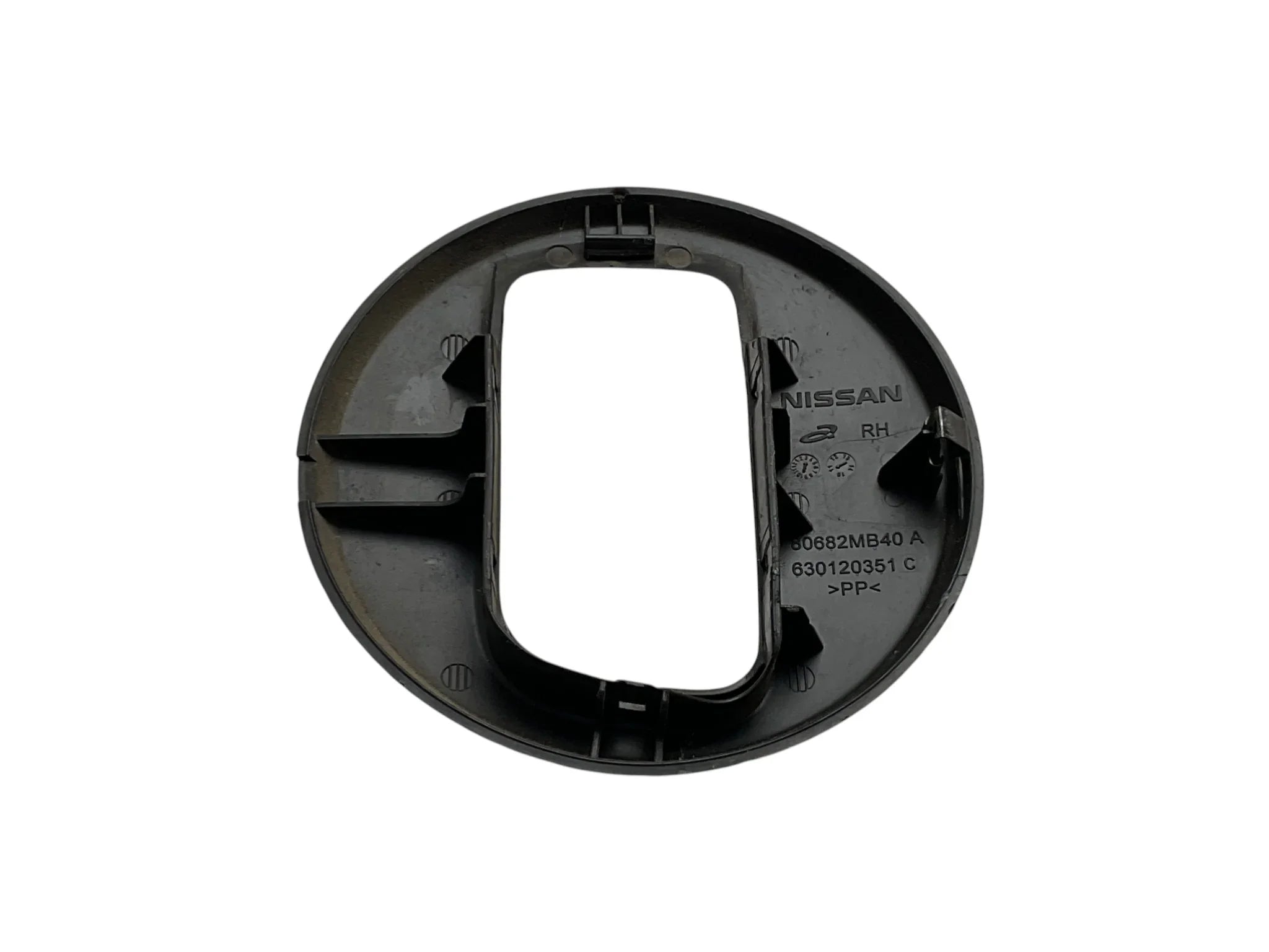 Cubierta manija puerta Nissan Cabstar 06-13