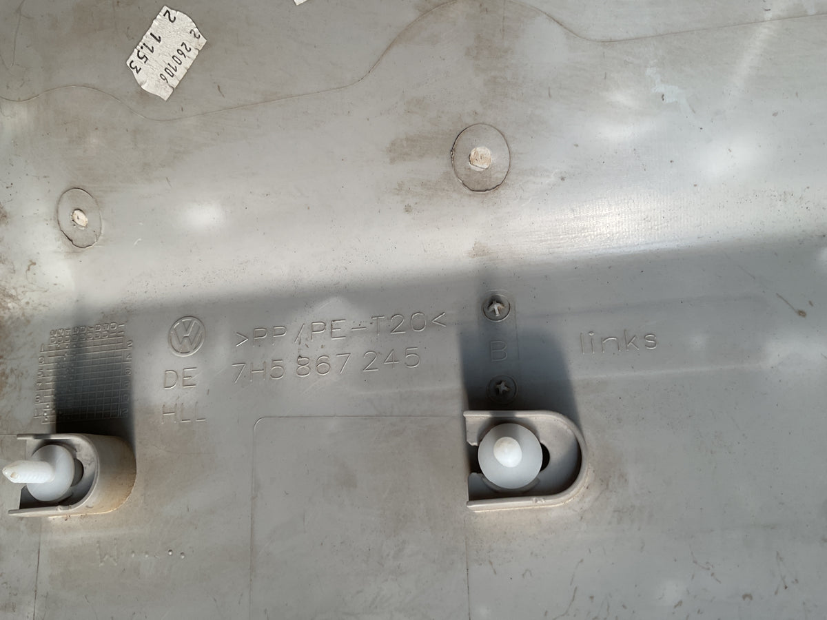 Moldura Pilar D izq VW Transporter 03-10 7H5867245B