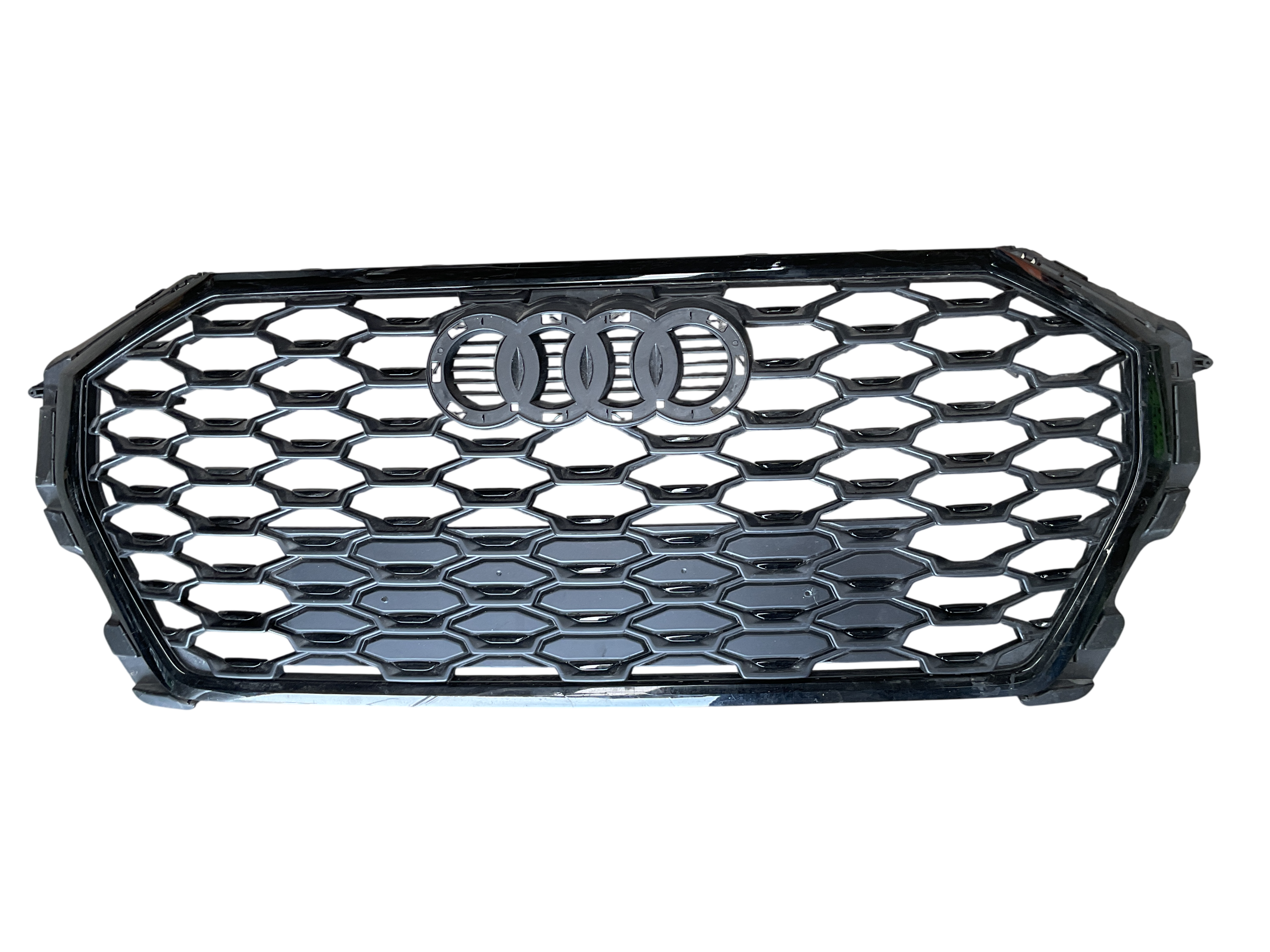 Rejilla Radiador Audi Q3 18-25