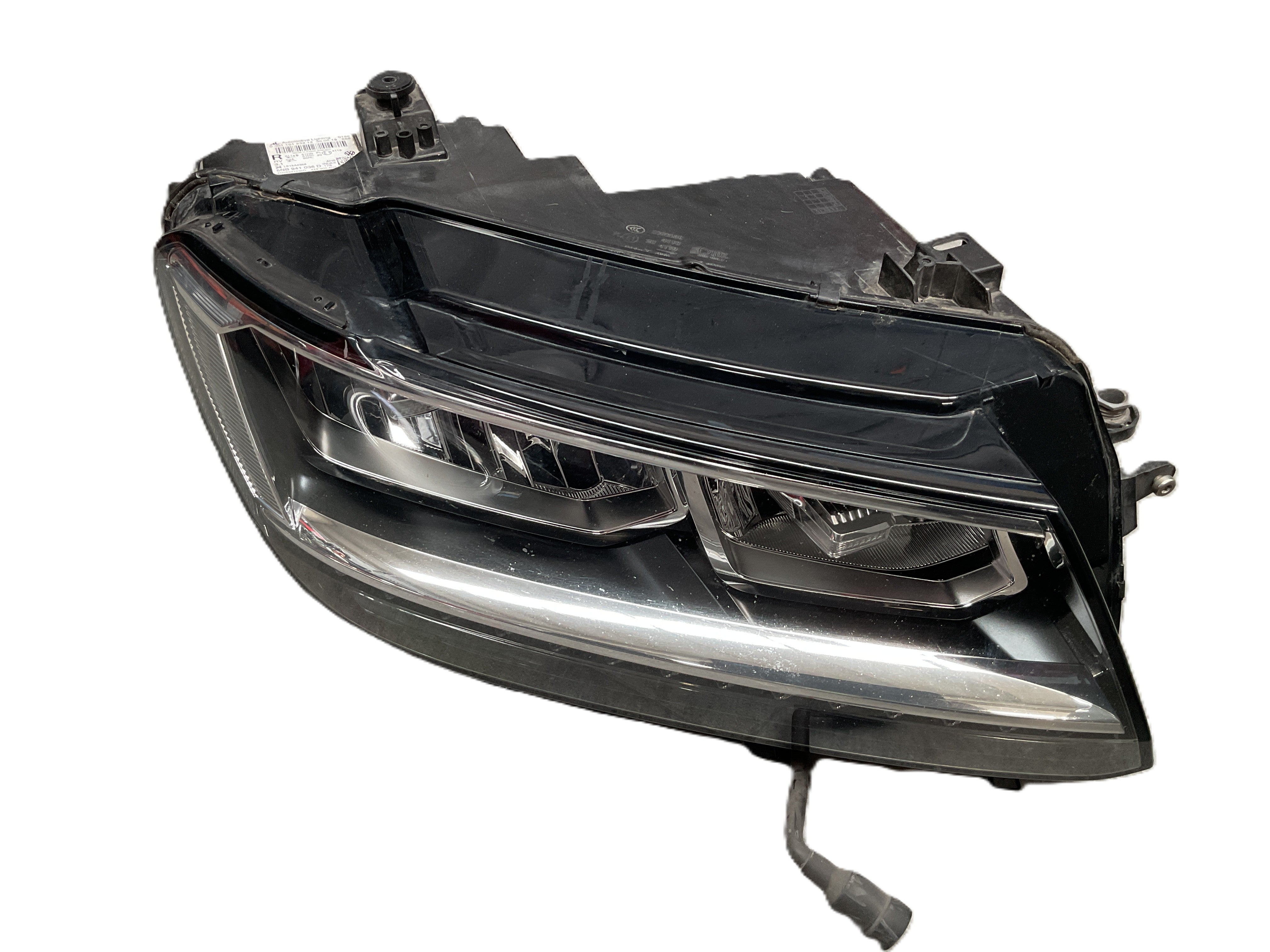 Faro del dcho VW Tiguan 2 16-25
