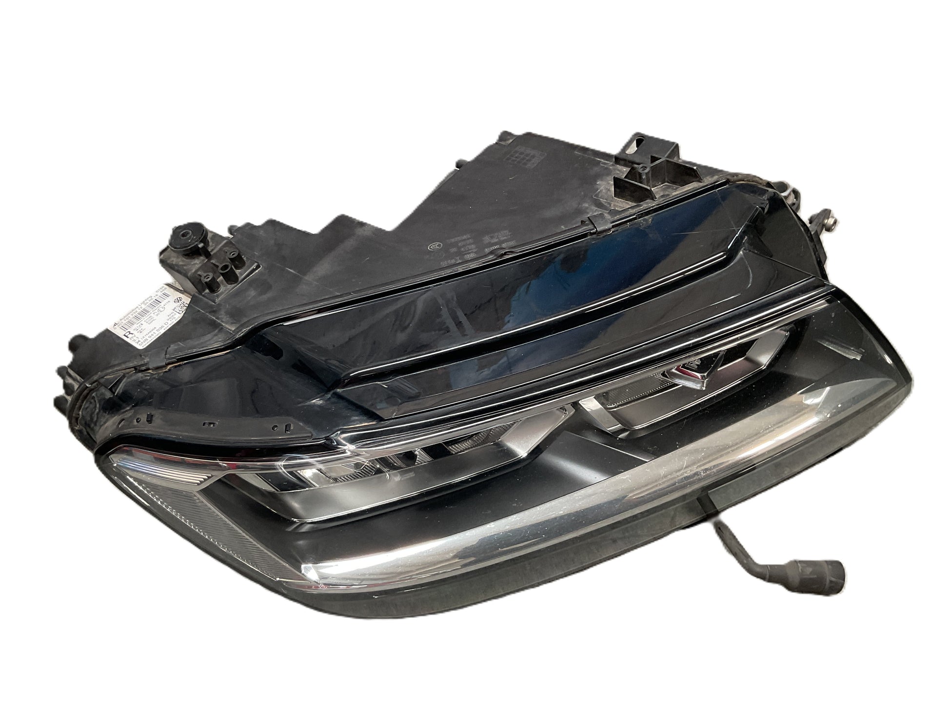 Faro del dcho VW Tiguan 2 16-25