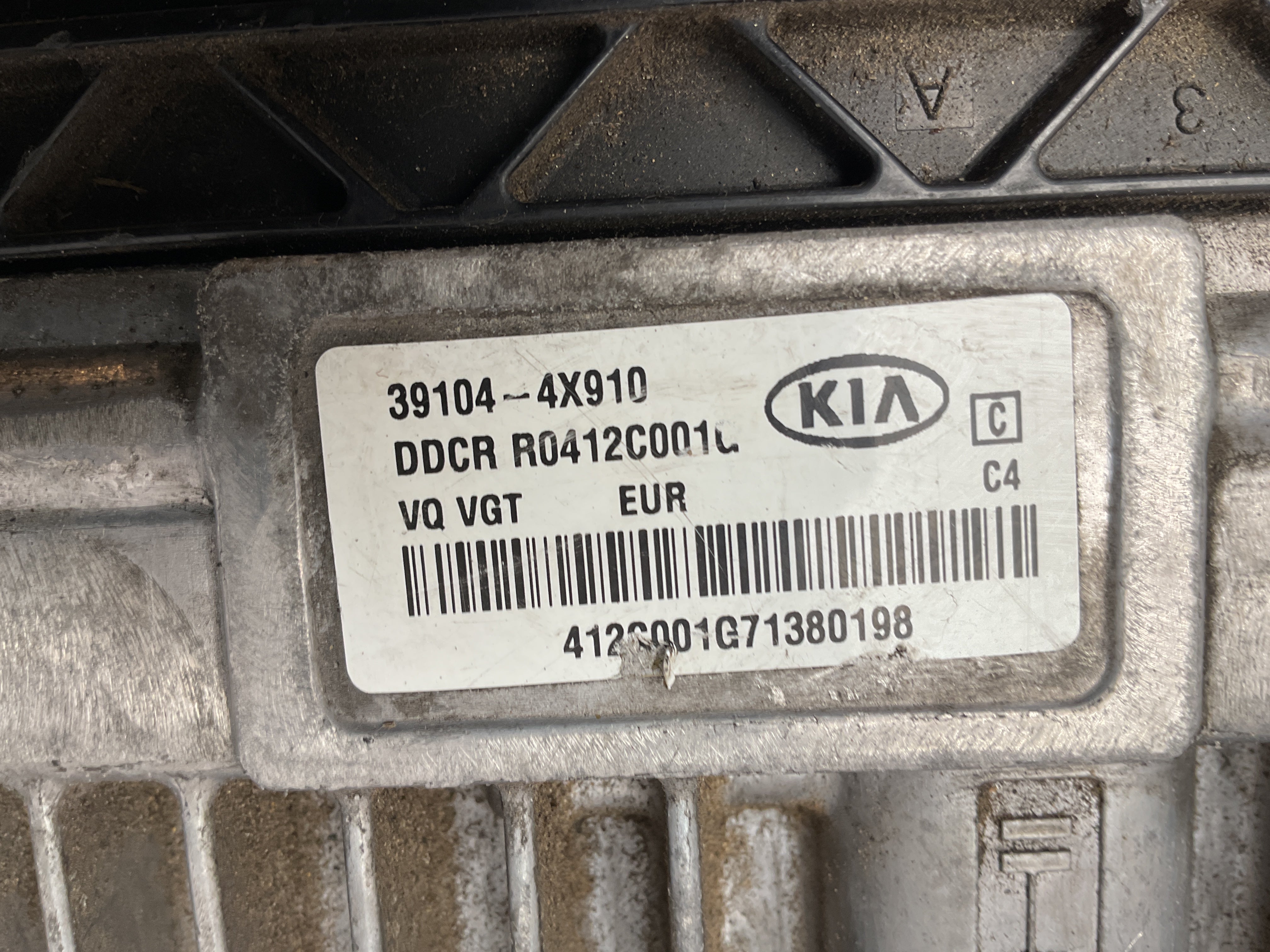 Centralita Motor KIA Carnival 06-14