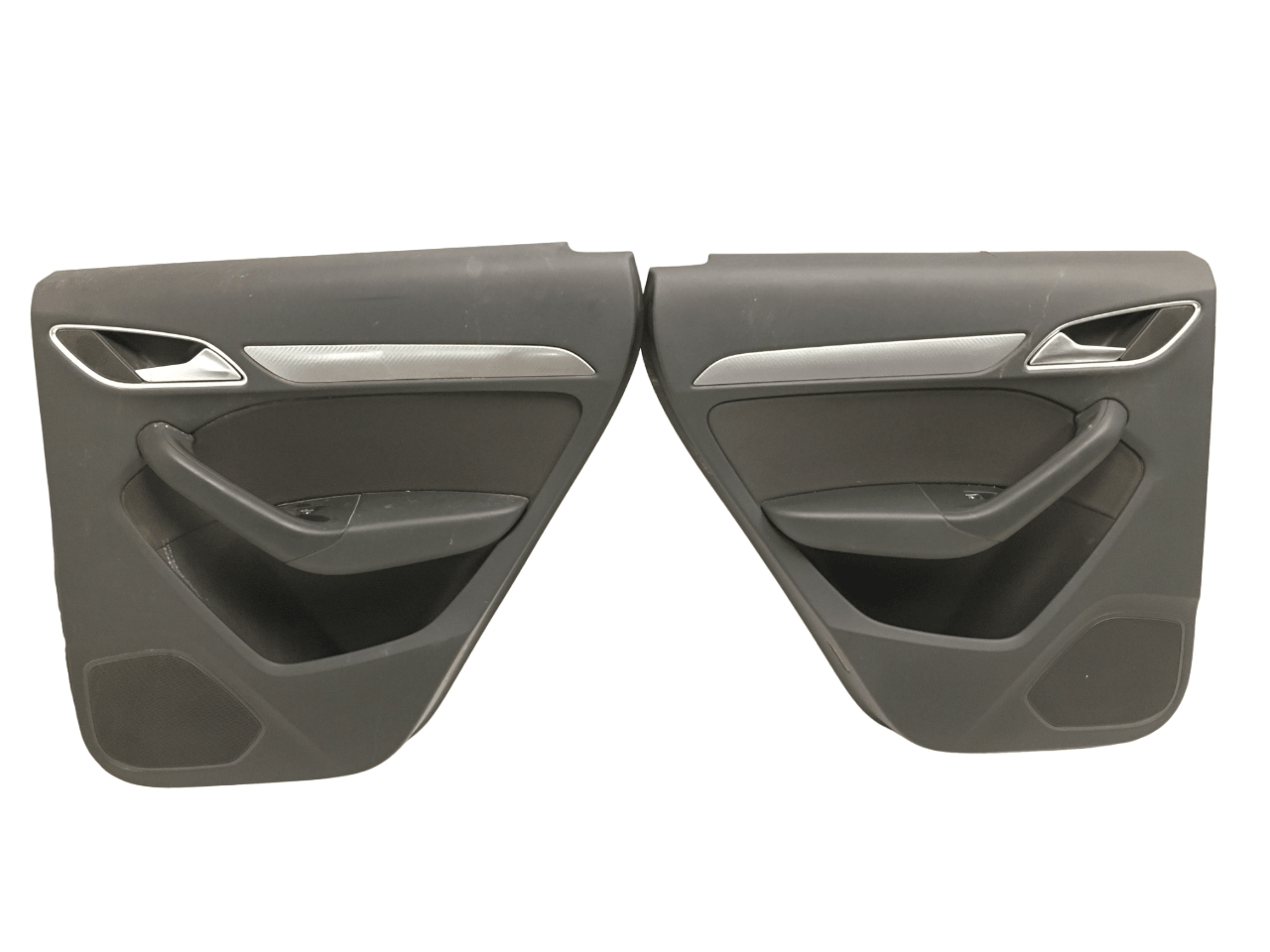 Paneles puertas Audi Q3 8U2867105 - AutoRR 8U2867105