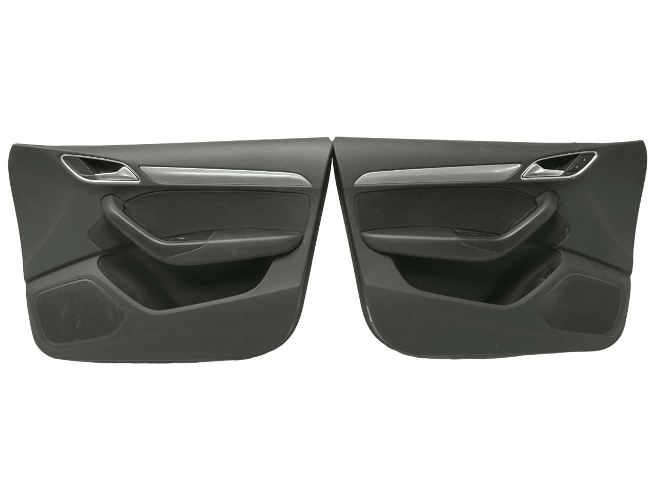 Paneles puertas Audi Q3 8U2867105 - AutoRR 8U2867105