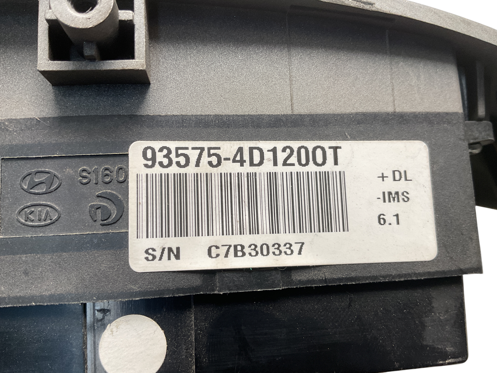 Mando elevalunas delantero dcho Kia Carnival 06-14