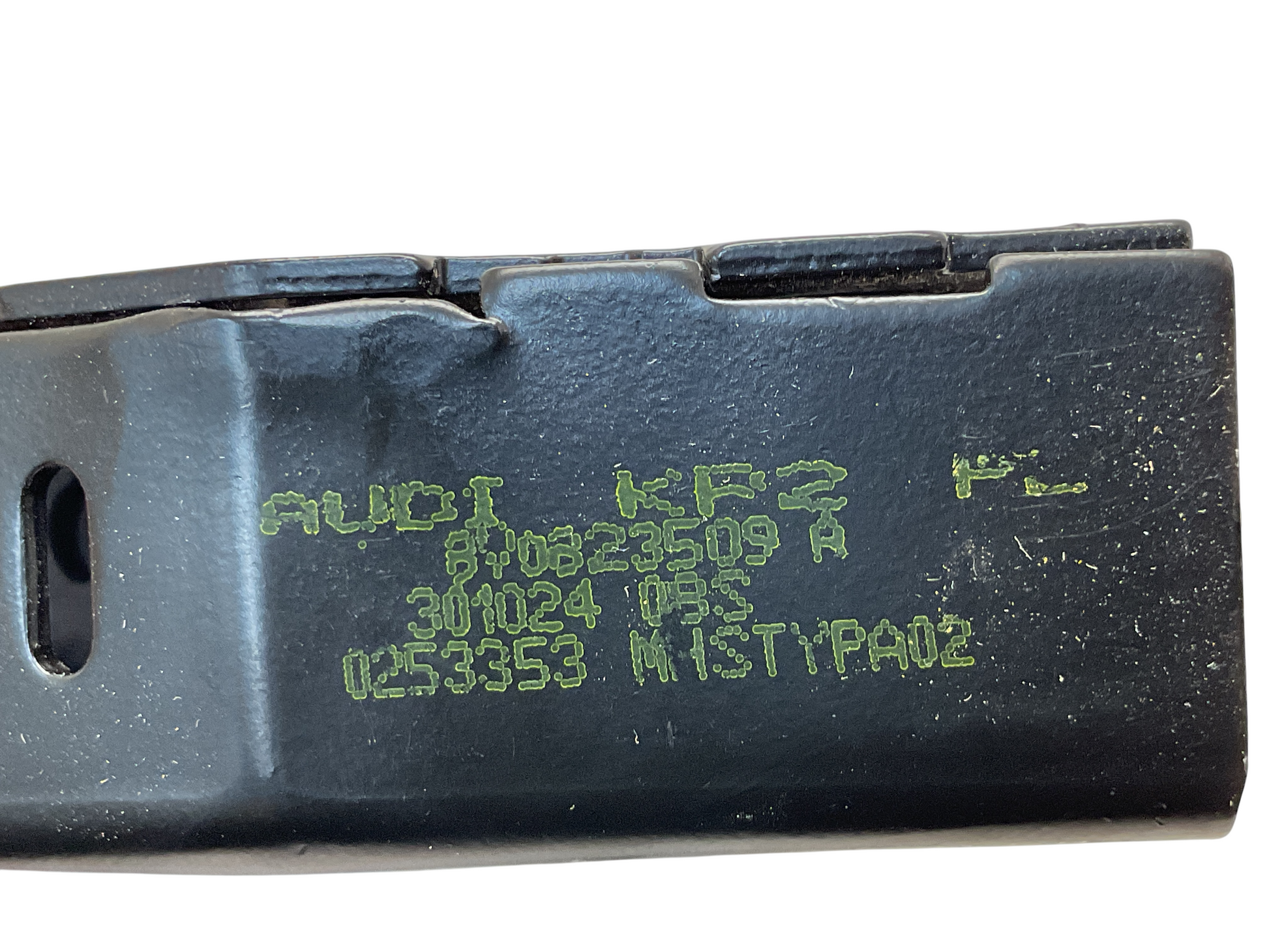 Cerrradura capot Audi A3 12-20