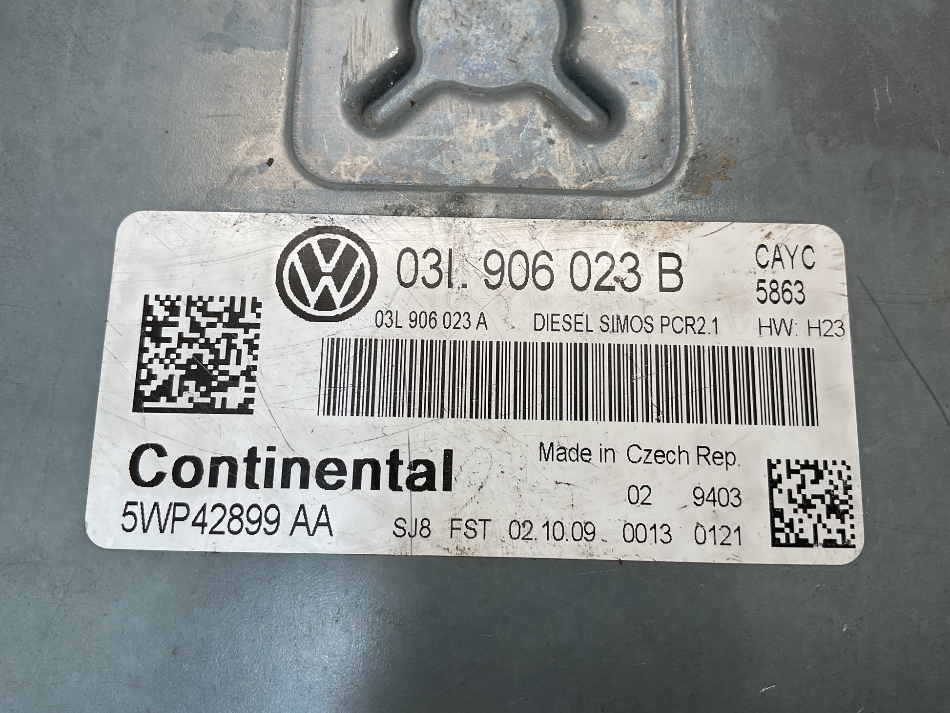Centralita Motor Volkswagen Golf 08-14