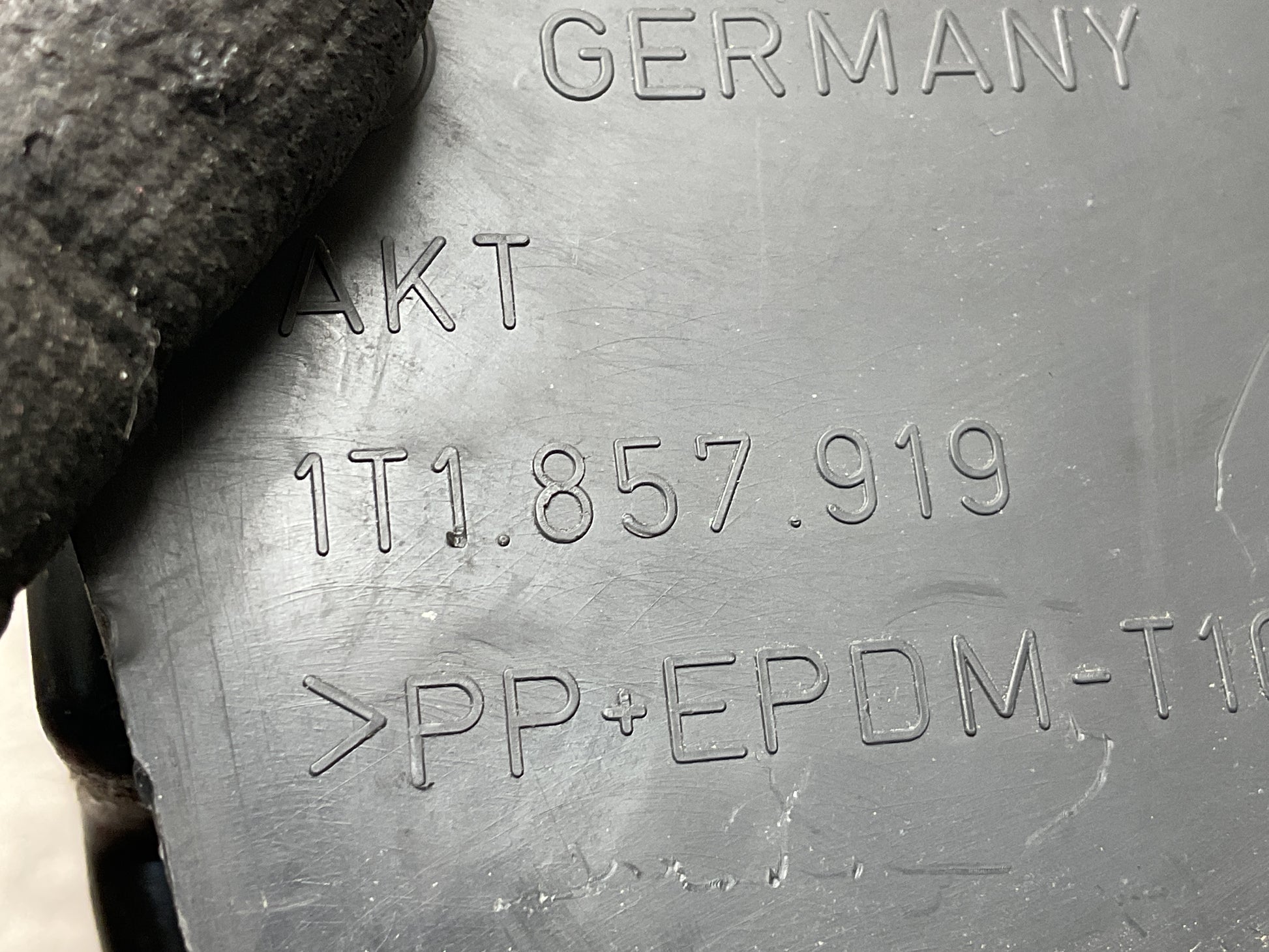 Guantera VW Touran 1T 2003-2015 - 1T1857919