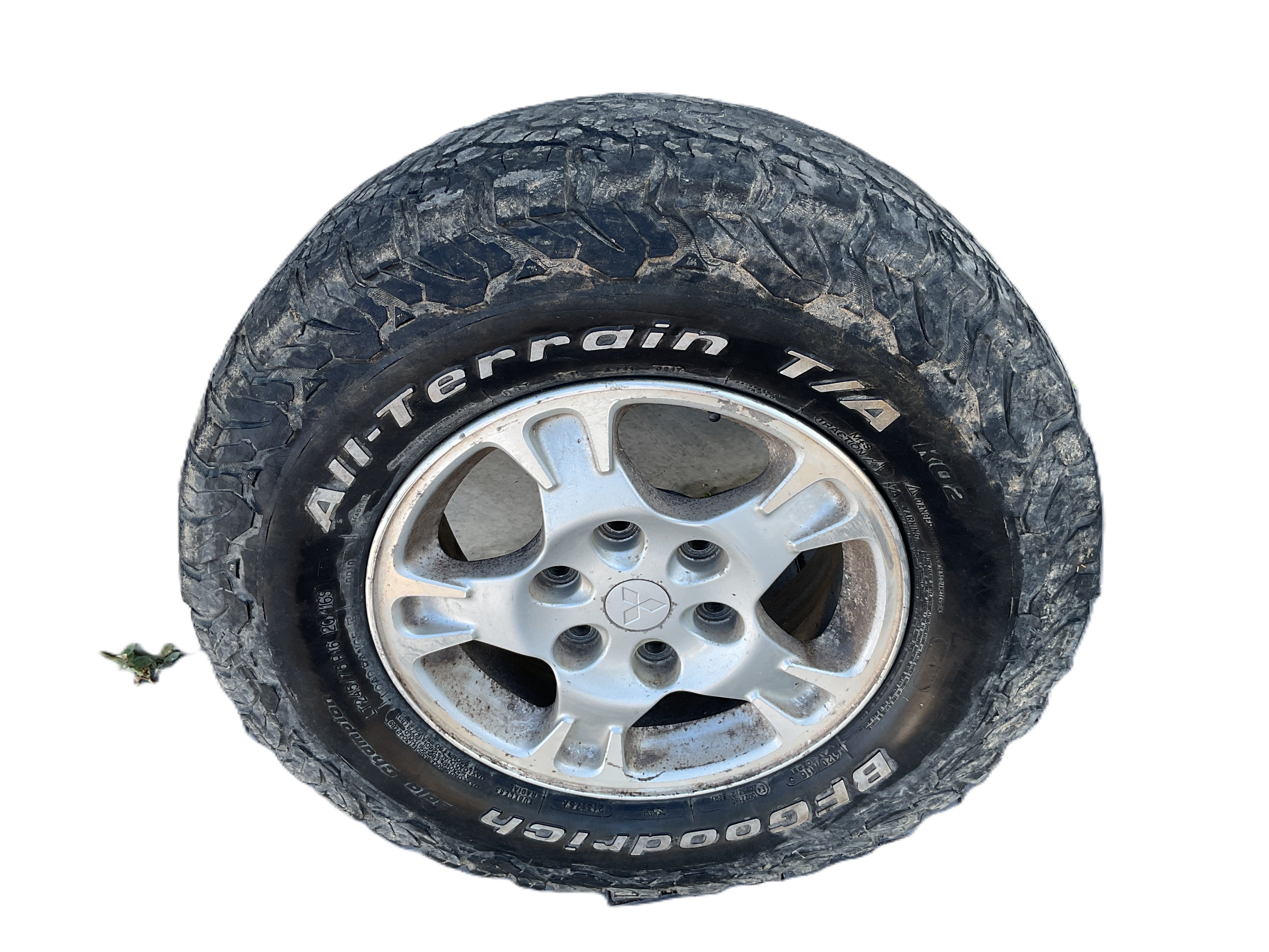 Llanta Mitsubishi Montero (V60/V70) 02-06