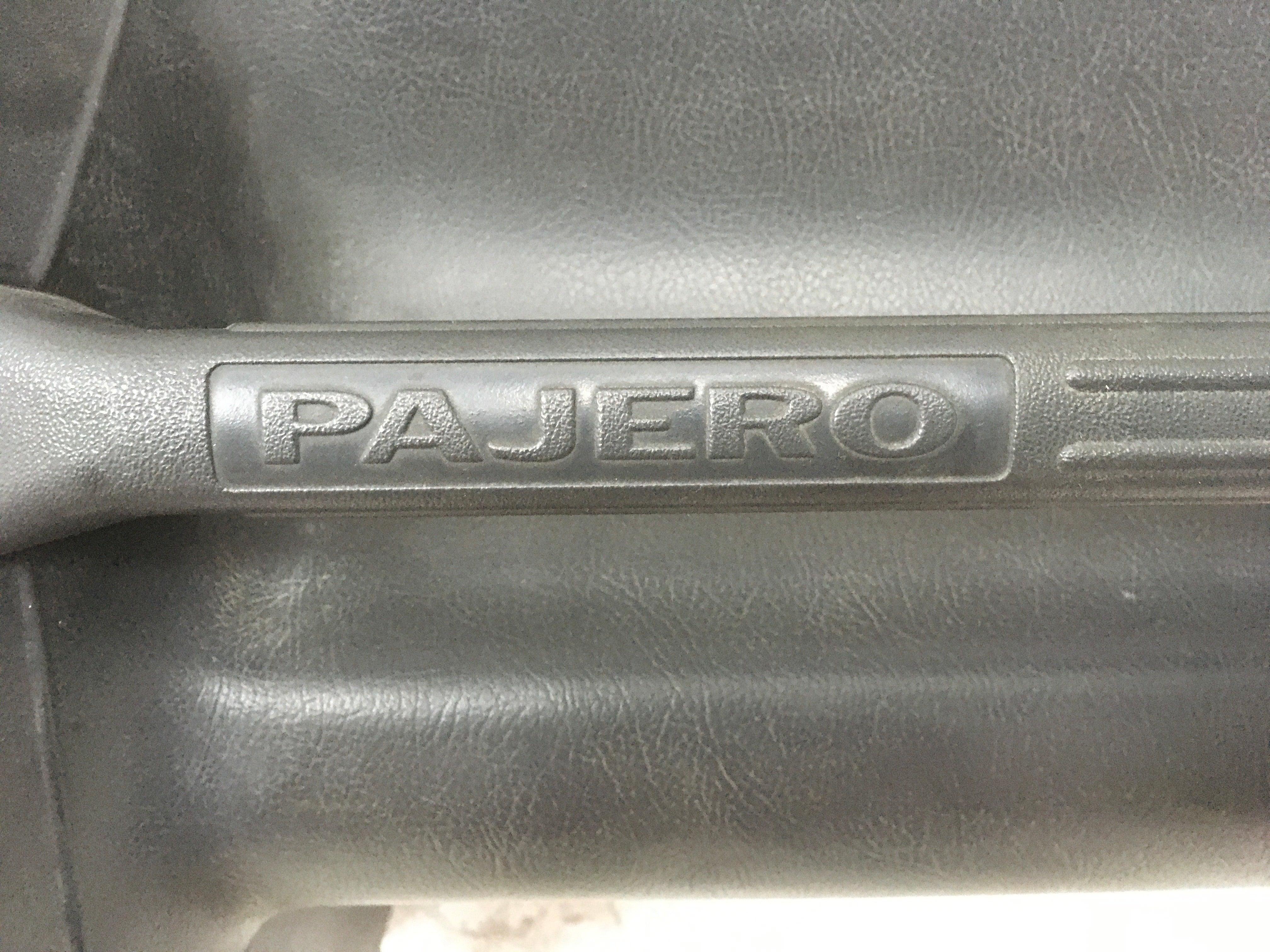 Salpicadero Mitsubishi Pajero II - AutoRR MB657324