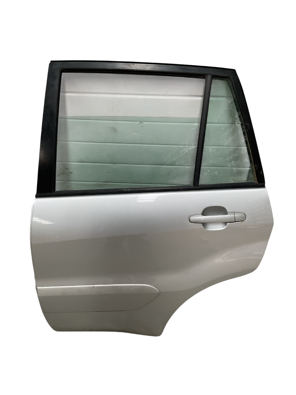 Puerta tra izq Toyota Rav4 2000-2006