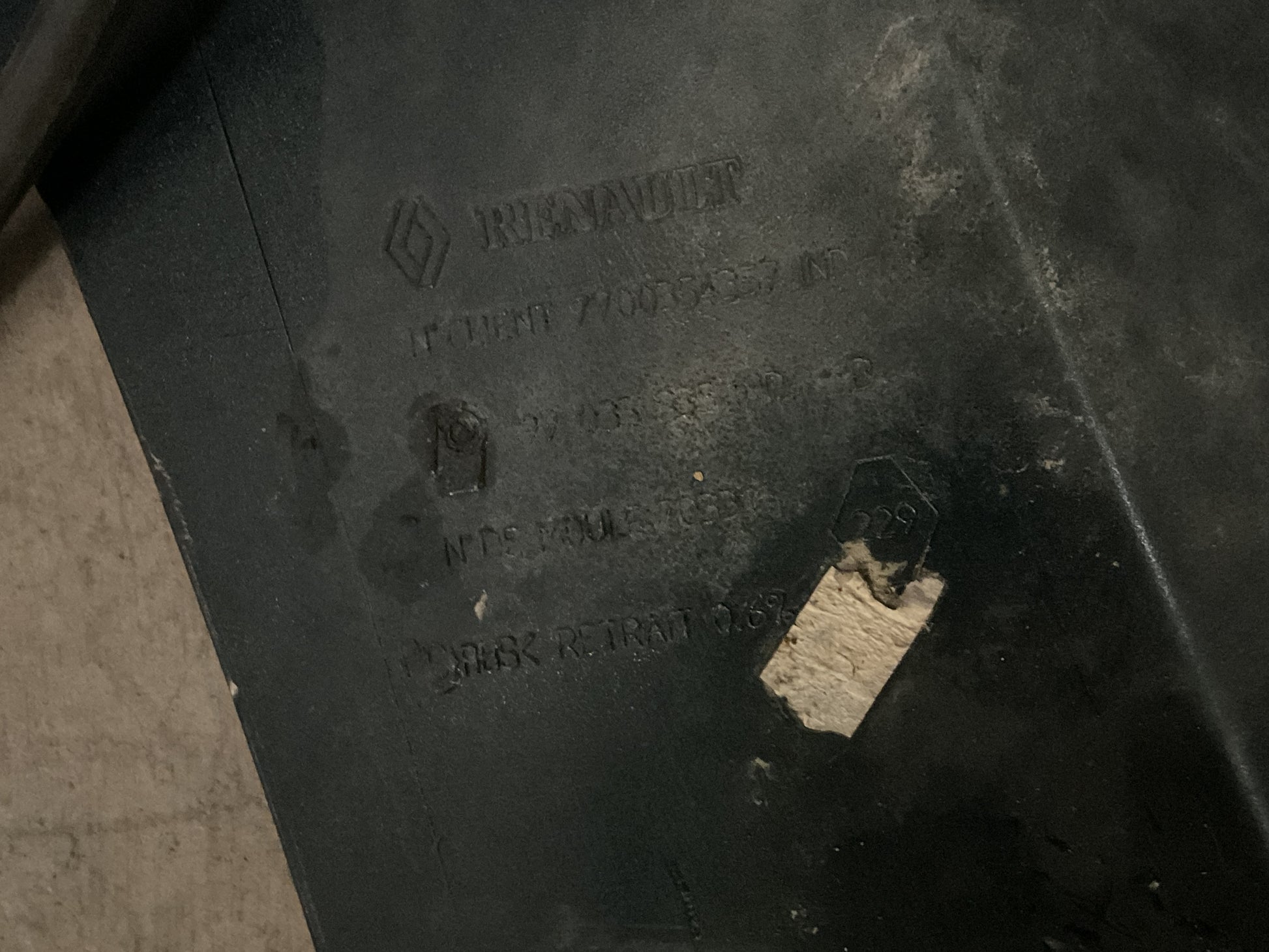 Soporte Llanta Repuesto Scenic 00-04 - 7700354357