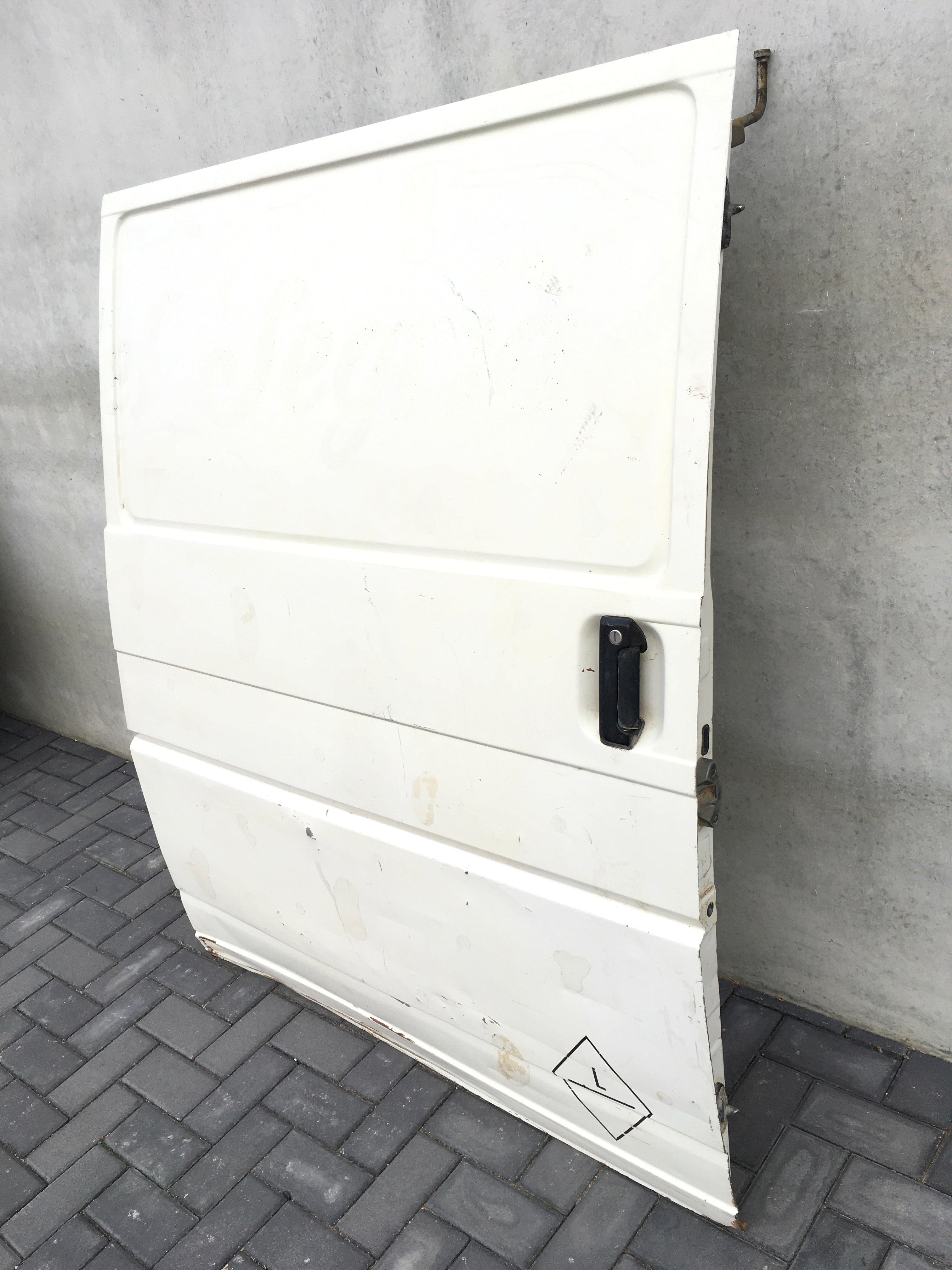 Puerta corrediza dcha VW Transporter T4 - AutoRR 7D0843108C