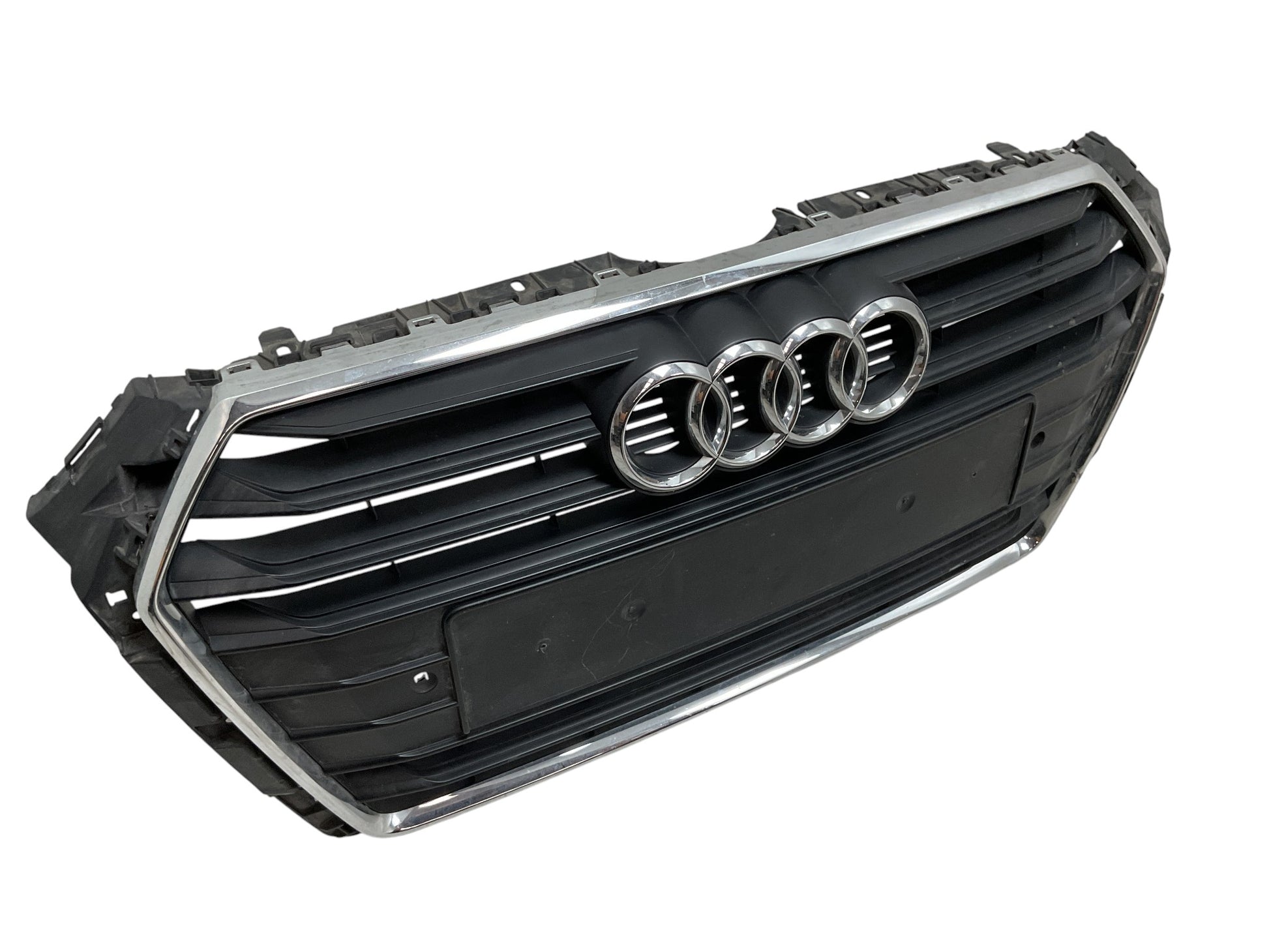 Rejilla Radiador Audi A4 - 8W0853651