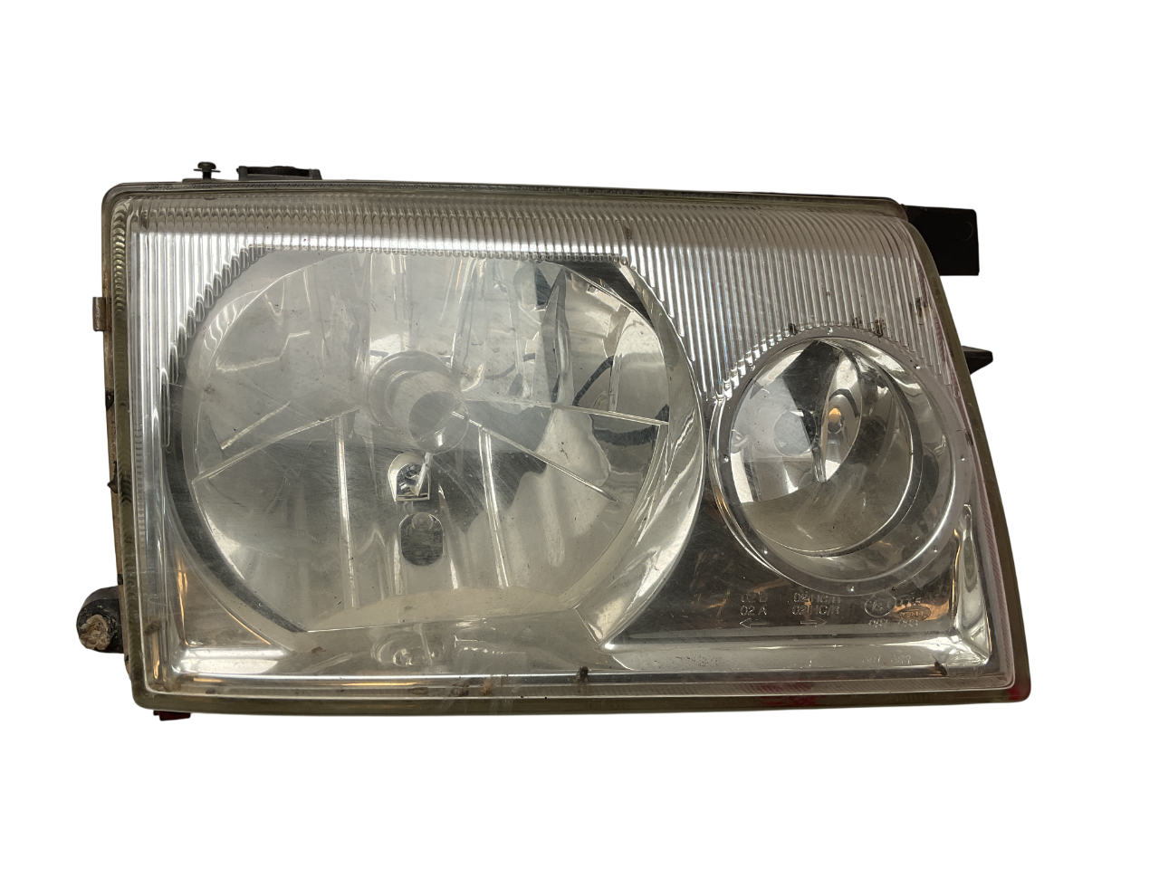 Faro dcho Nissan Terrano 1993-2007