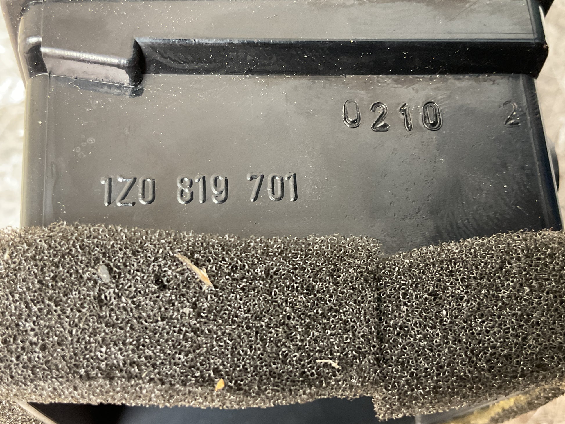 Rejilla izq Skoda Octavia 2004-2013 - 1Z0819701