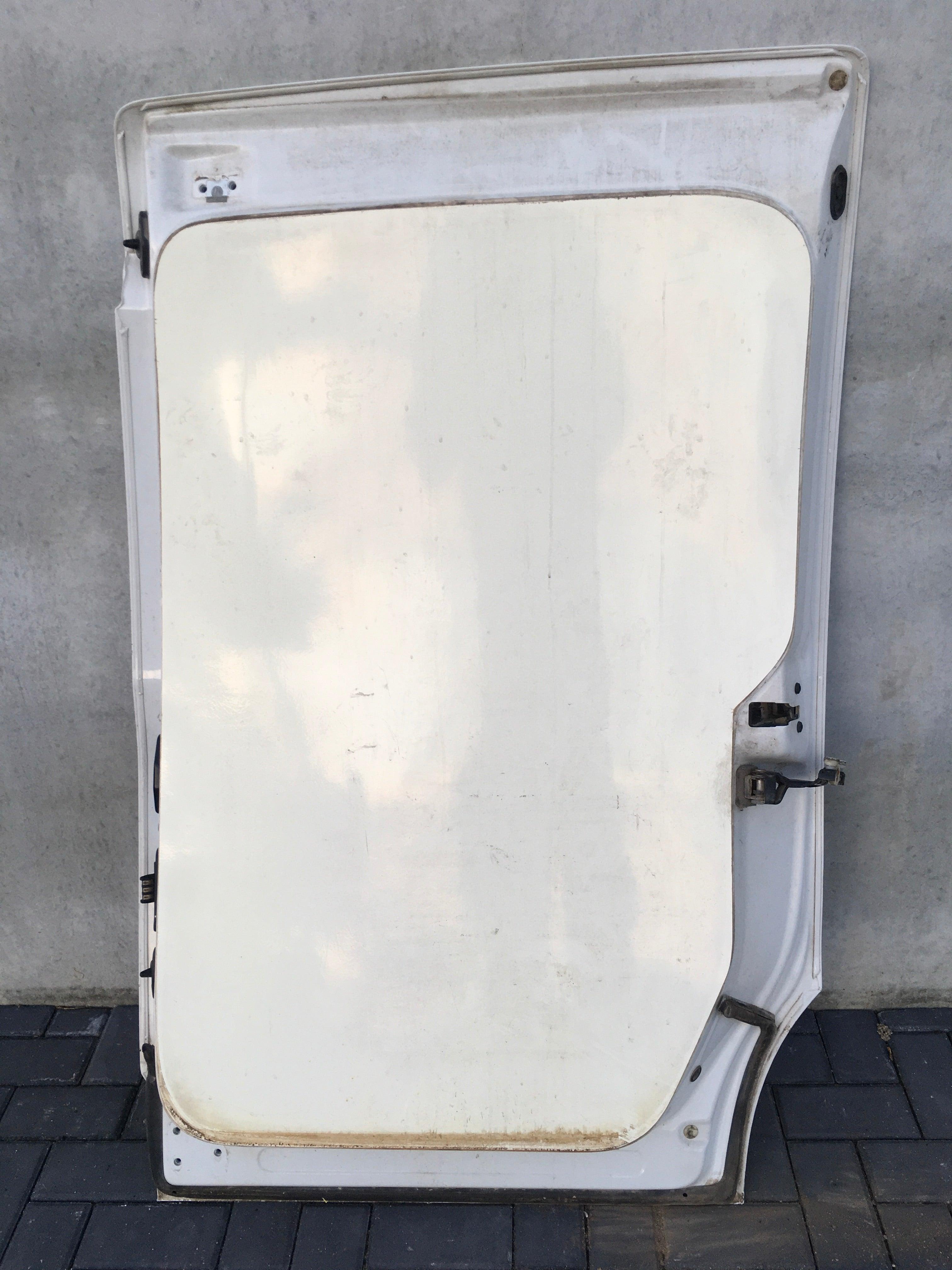 Puerta corrediza dcha VW Caddy III 2K5843108B - AutoRR 2K5843108B