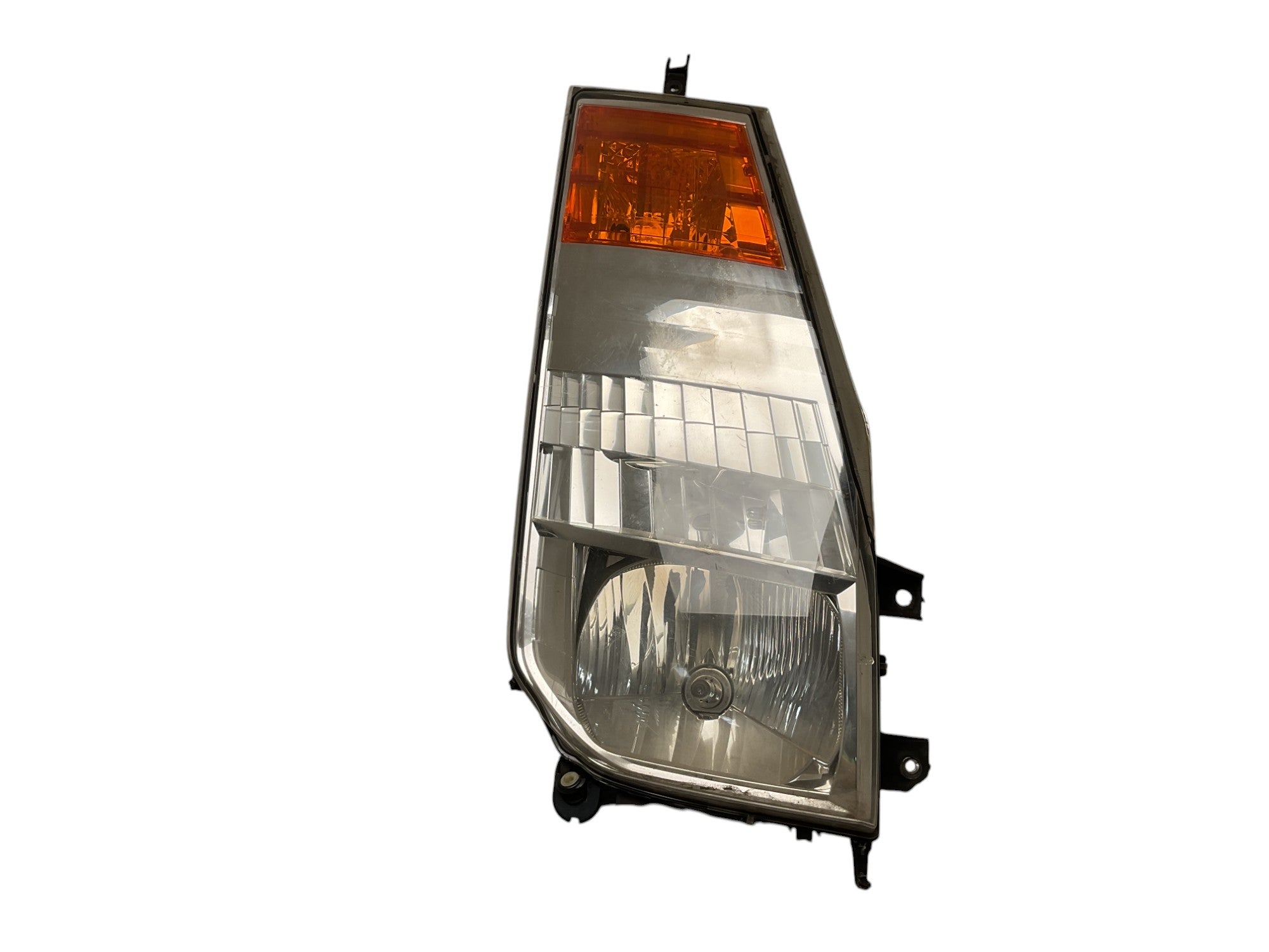 Faro derecho Nissan Cabstar F24