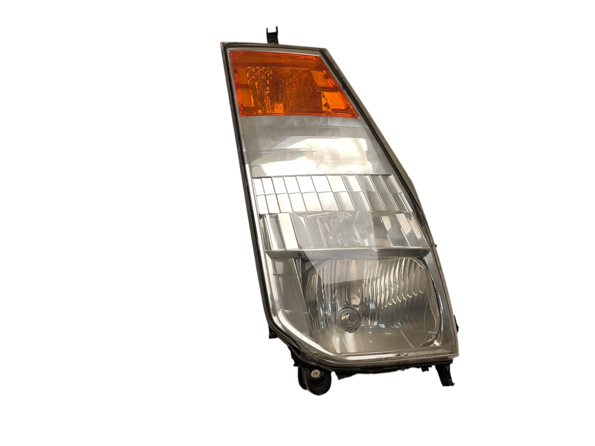 Faro derecho Nissan Cabstar F24