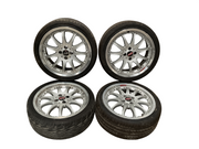 Llanta 4 Pernos Neumatico 205/407R17 84W