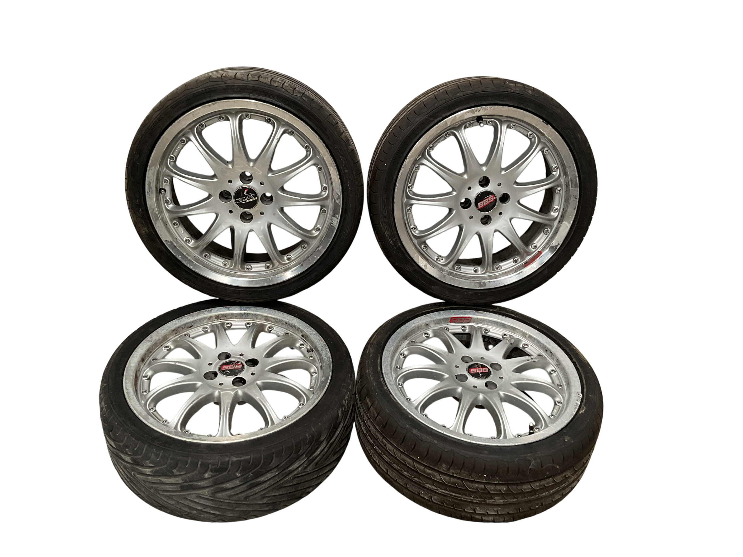 Llanta 4 Pernos Neumatico 205/407R17 84W