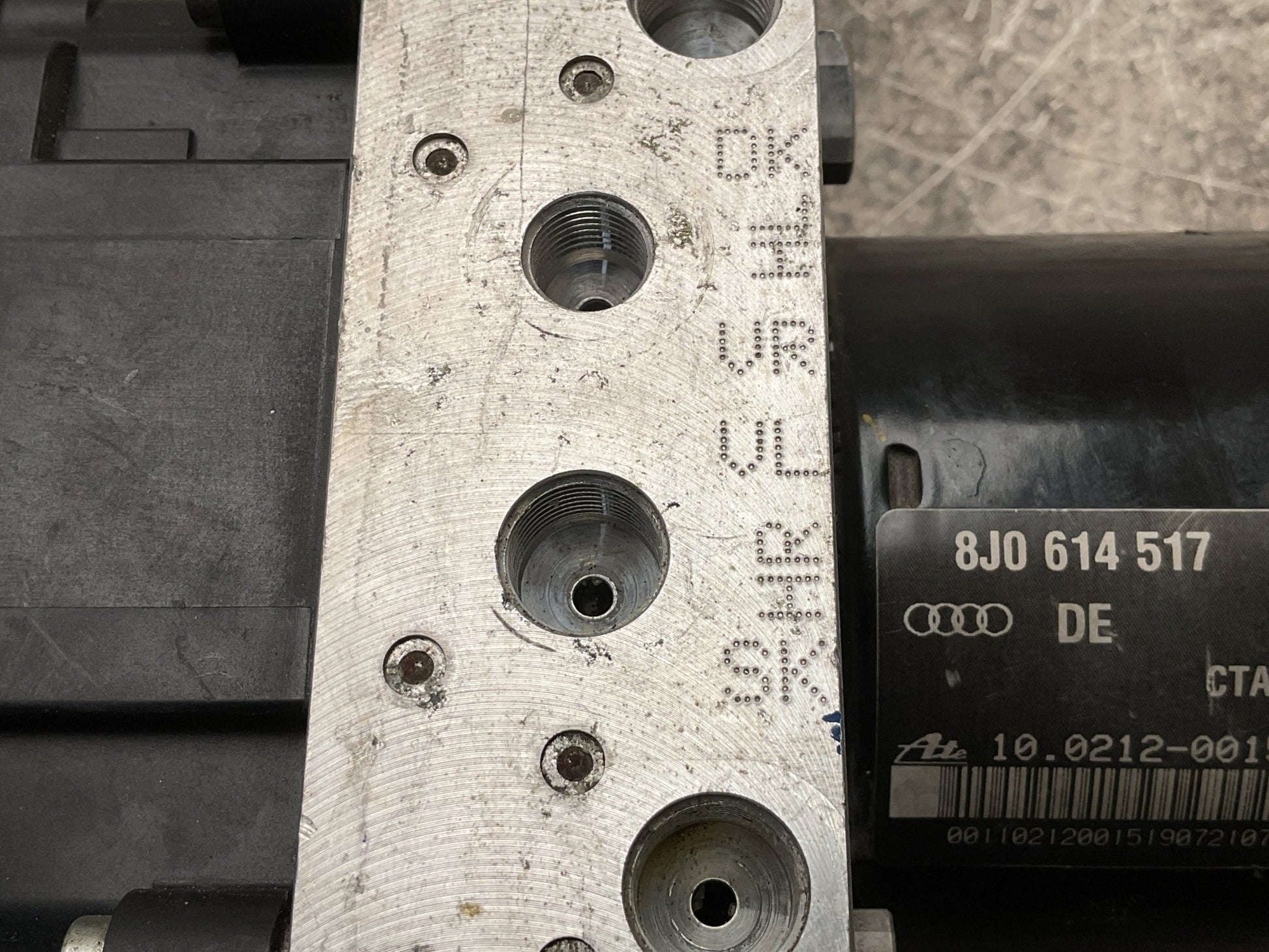 ABS Audi TT / TTS 2006 - 2014 - 8J0614517