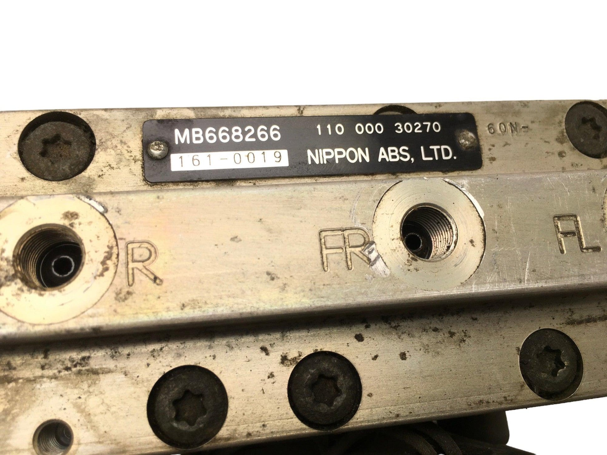 ABS Mitsubishi Pajero II - MB668266