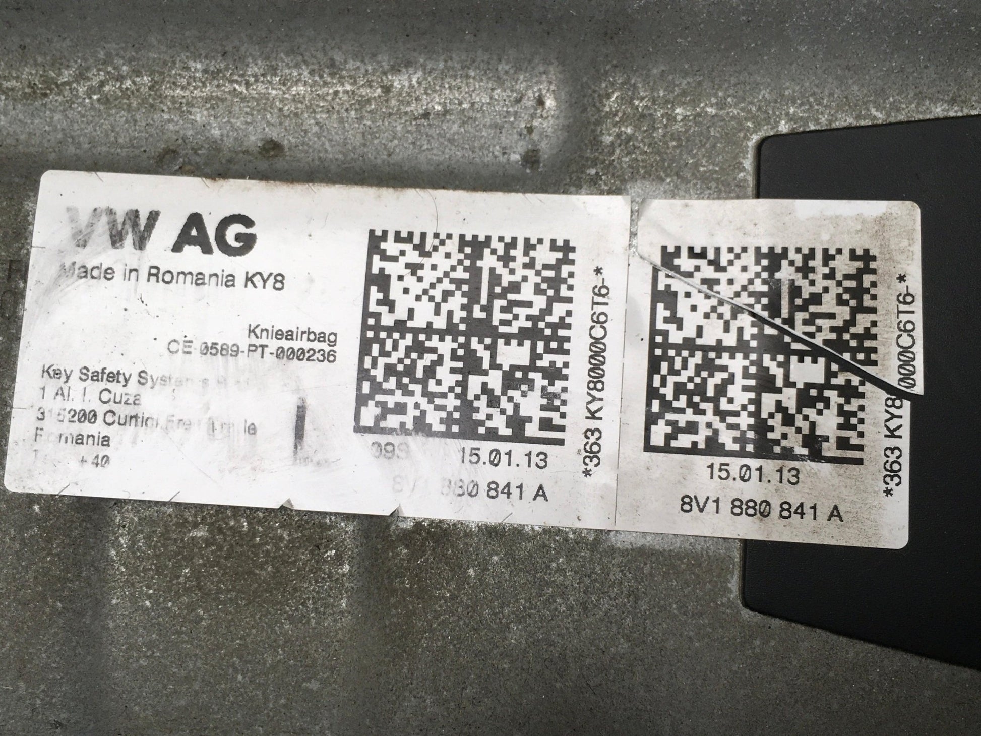 Airbag rodilla Audi A3 8V - 8V1880841A