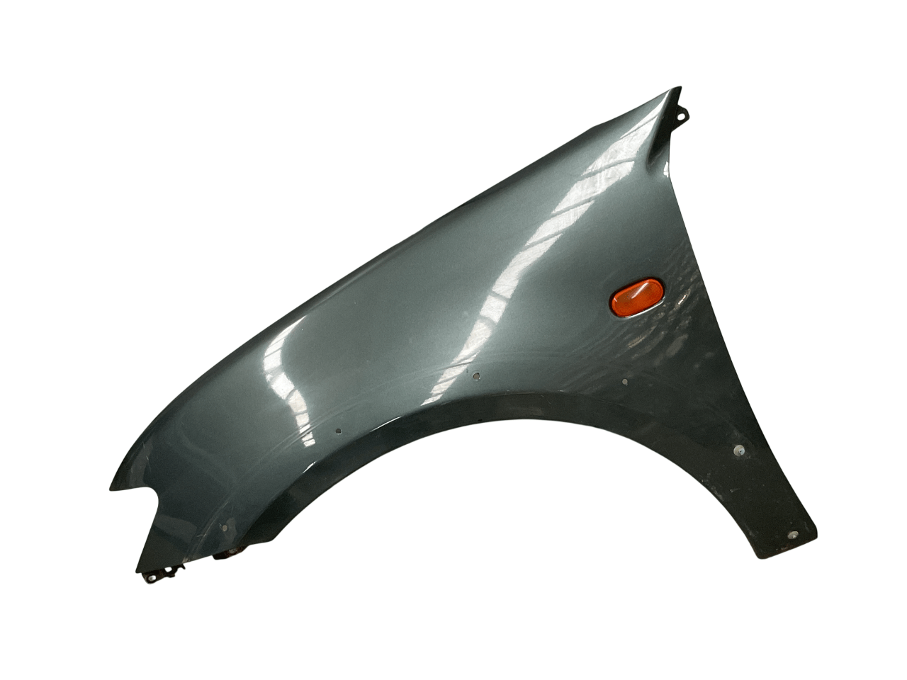 Aleta del izq Mitsubishi L200 05 - 15 - 5220A817