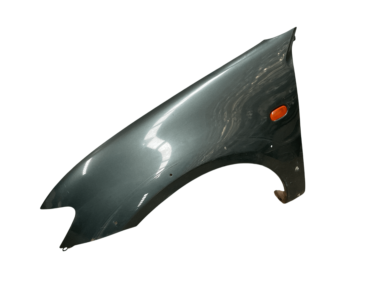 Aleta del izq Mitsubishi L200 05 - 15 - 5220A817