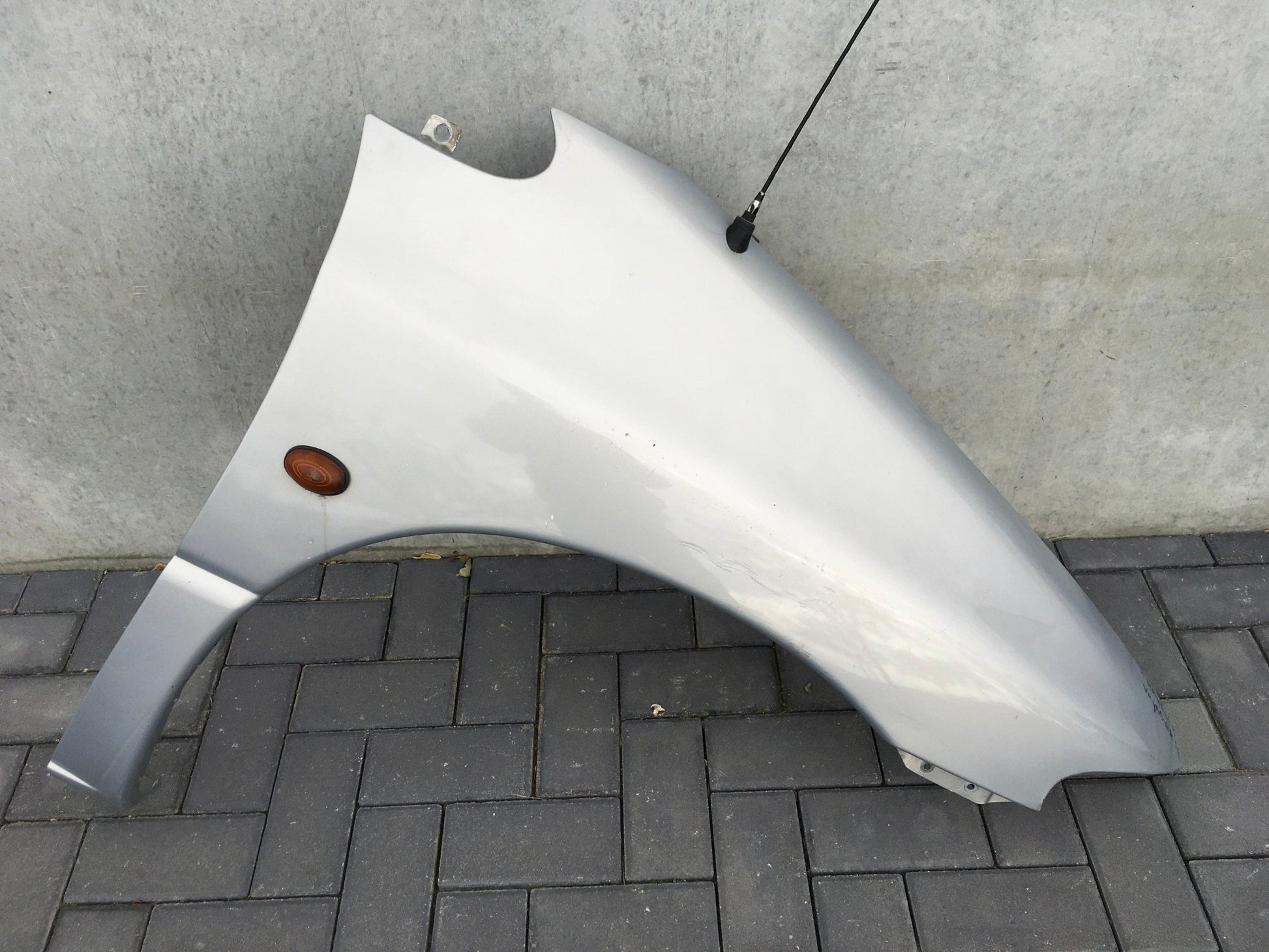 Aleta derecha Chrysler Voyager III - 