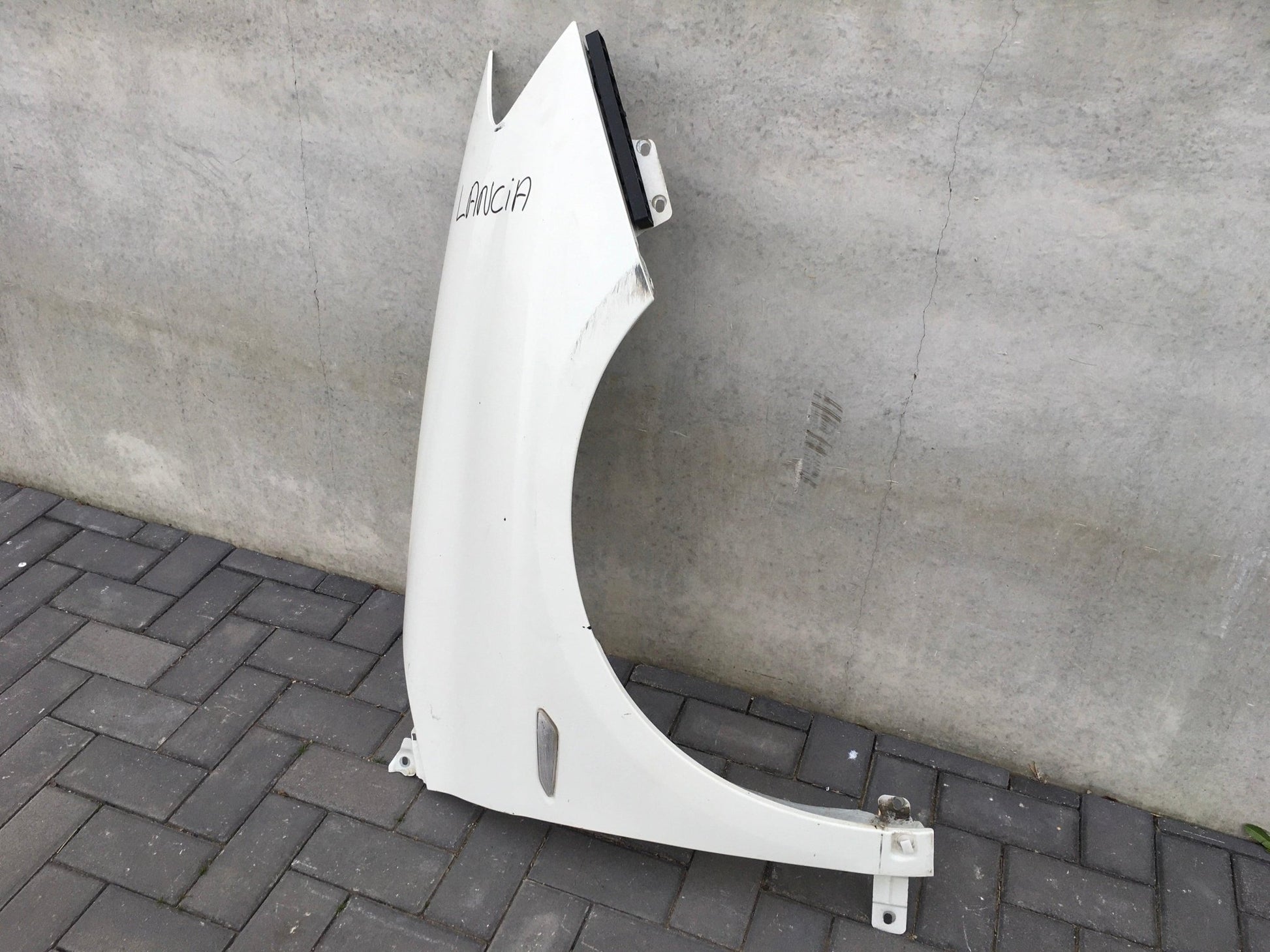 Aleta derecha Lancia Delta 181 - 51808569 _