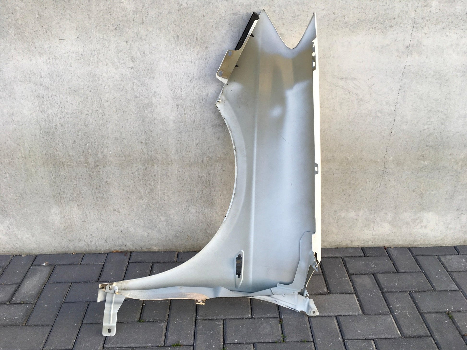 Aleta derecha Lancia Delta 181 - 51808569